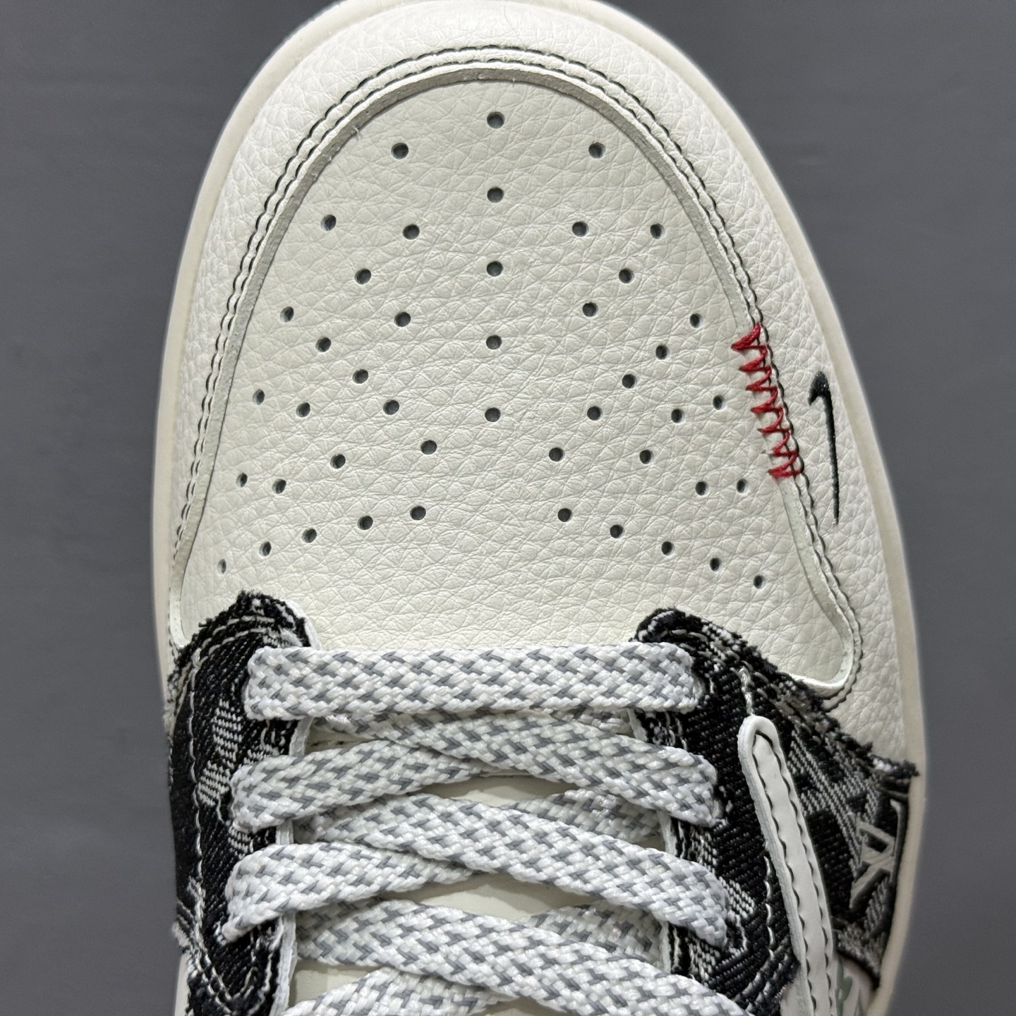 XC版Travis Scott x Fragment Design x Air Jordan 1 Low OG SP AJ1 乔1 LV联名 黑牛仔布 低帮文化休闲板鞋  YX5066-327