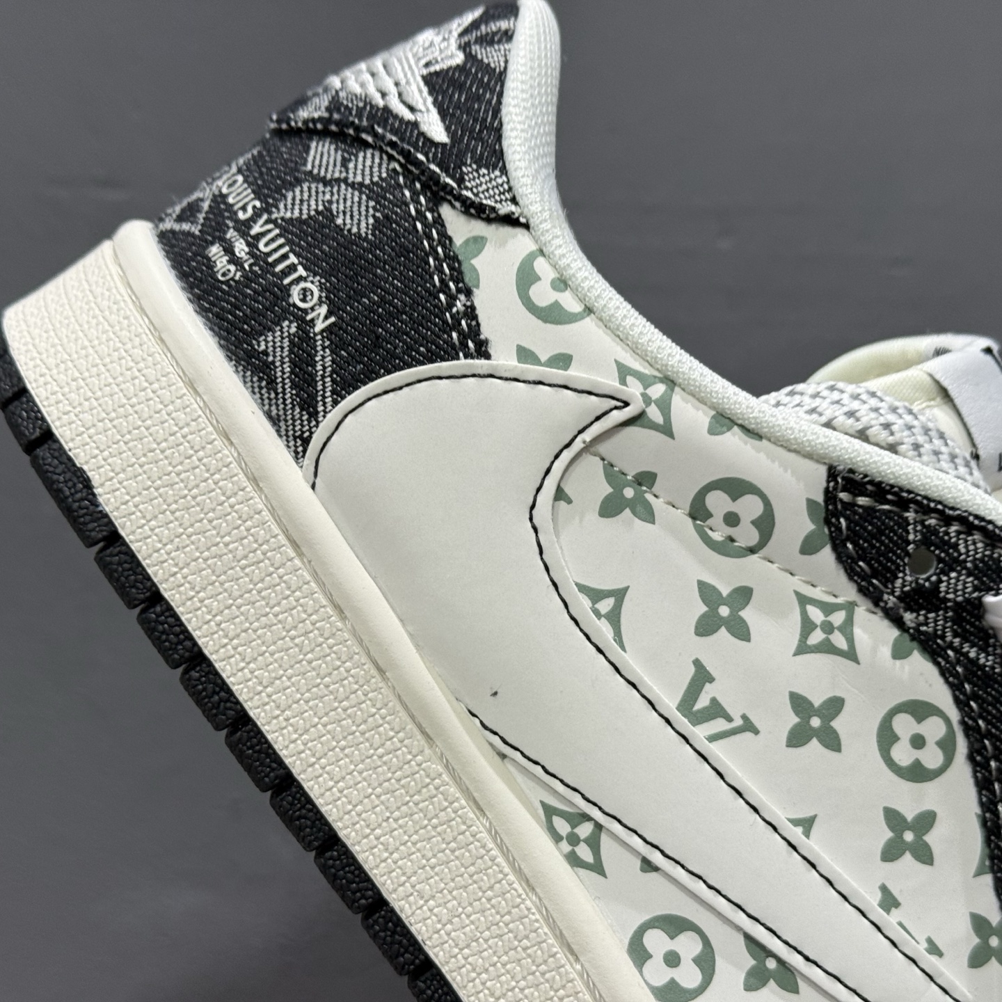 XC版Travis Scott x Fragment Design x Air Jordan 1 Low OG SP AJ1 乔1 LV联名 黑牛仔布 低帮文化休闲板鞋  YX5066-327