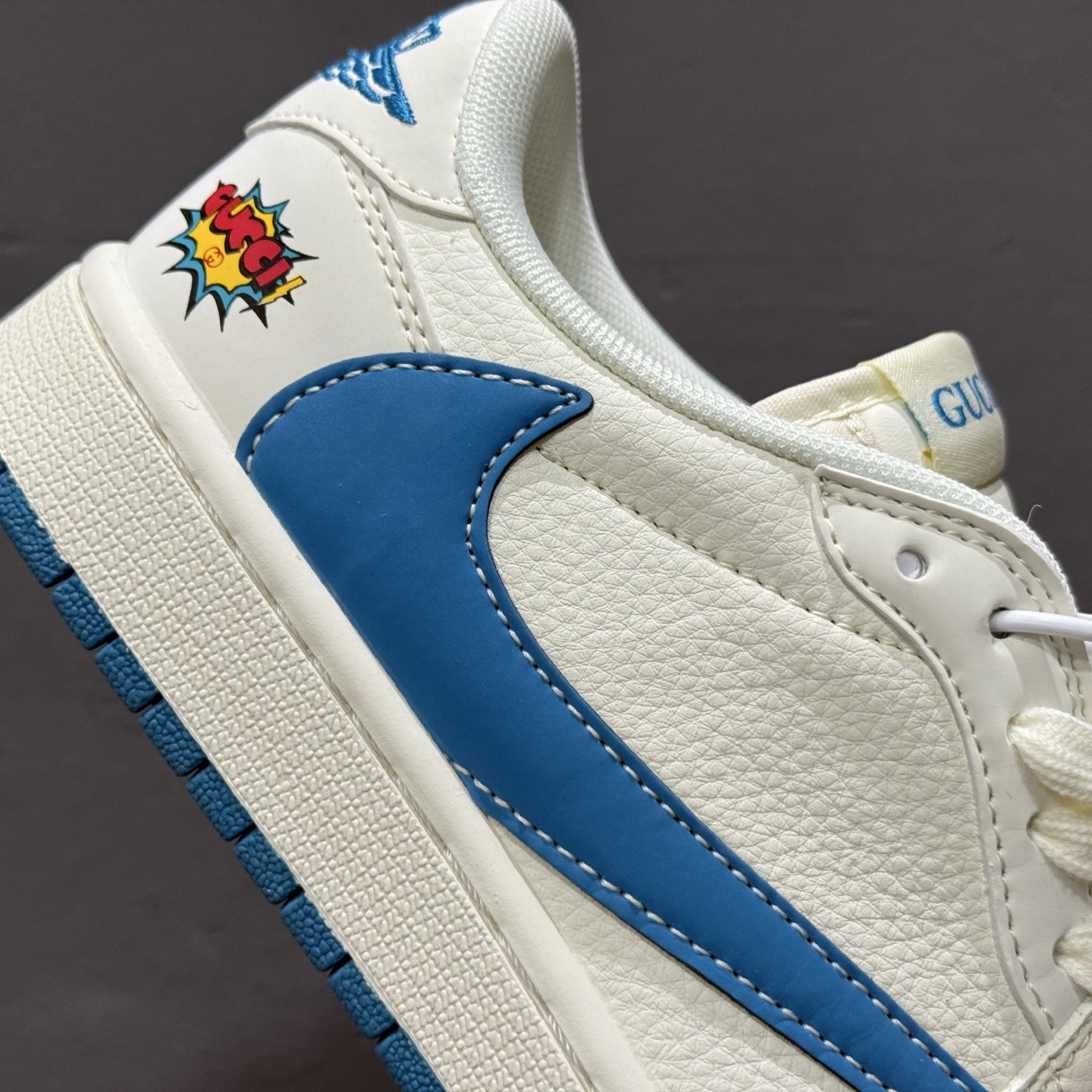 Travis Scott x Fragment Design x Jordan Air Jordan 1 Low OG SP “古驰联名——蓝勾蓝底”低帮休闲板鞋 ZH2598-165 Travis Scott x Fragment Design x Jordan Air Jordan 1 Low OG SP “古驰联名——蓝勾蓝底”低帮休闲板鞋 ZH2598-165