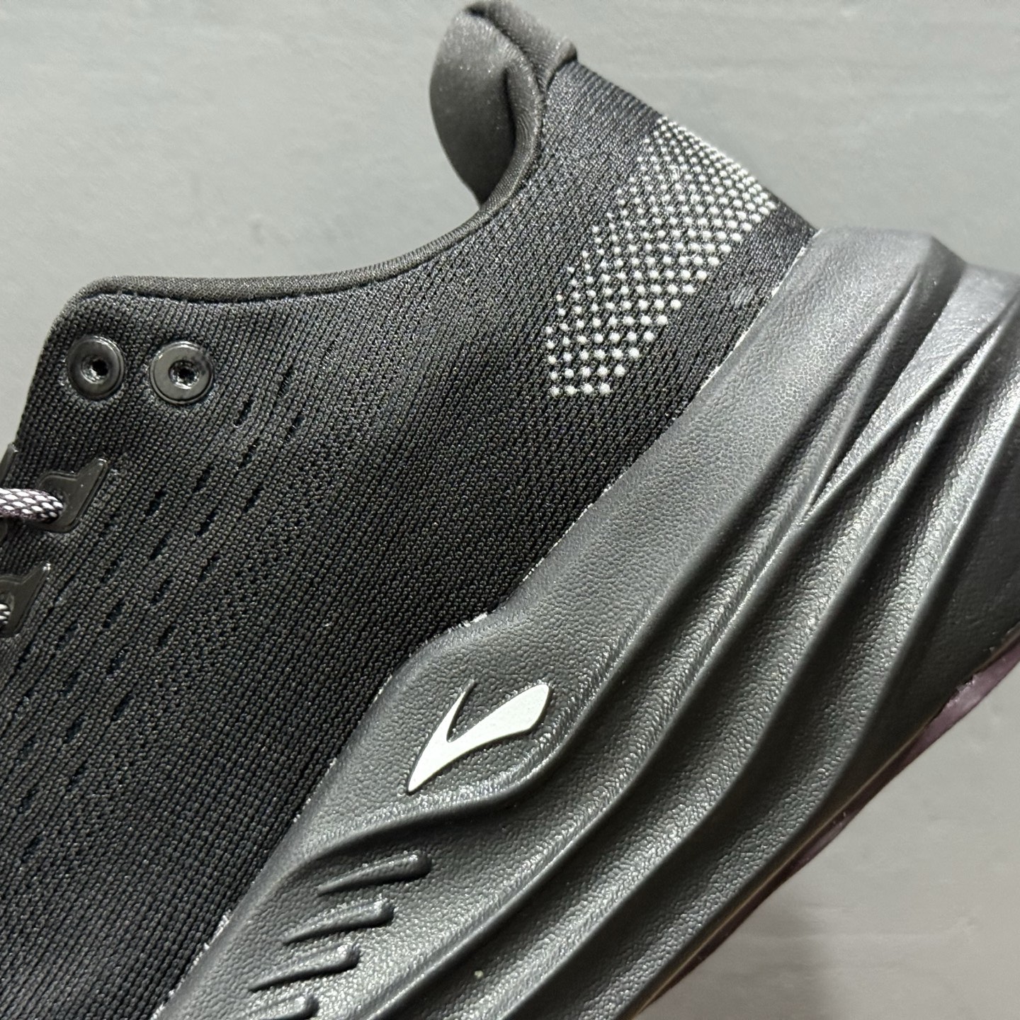 Z版 Brooks 布鲁克斯 Hyperion Max 2 超弹轻盈跑步鞋 低帮透气缓震支撑休闲运动慢跑鞋 120420 1B 077