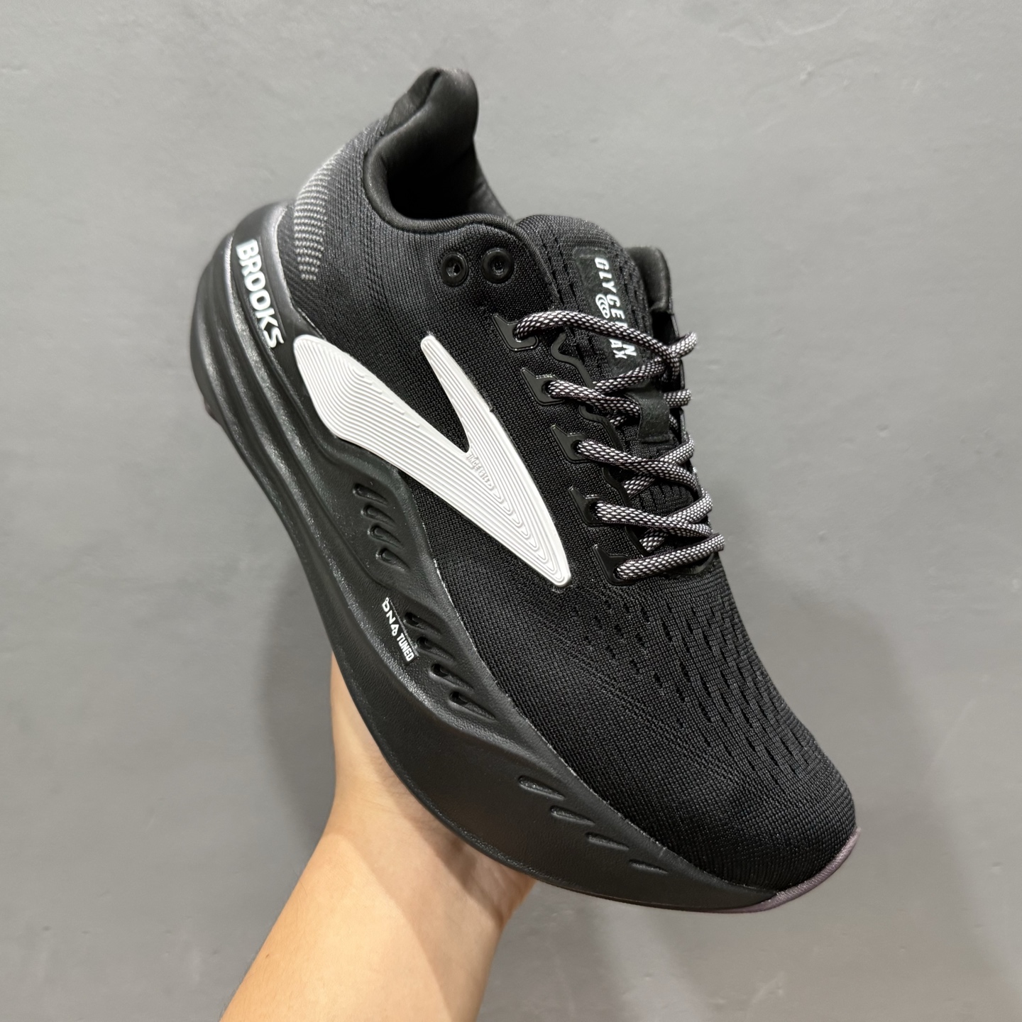 Z版 Brooks 布鲁克斯 Hyperion Max 2 超弹轻盈跑步鞋 低帮透气缓震支撑休闲运动慢跑鞋 120420 1B 077