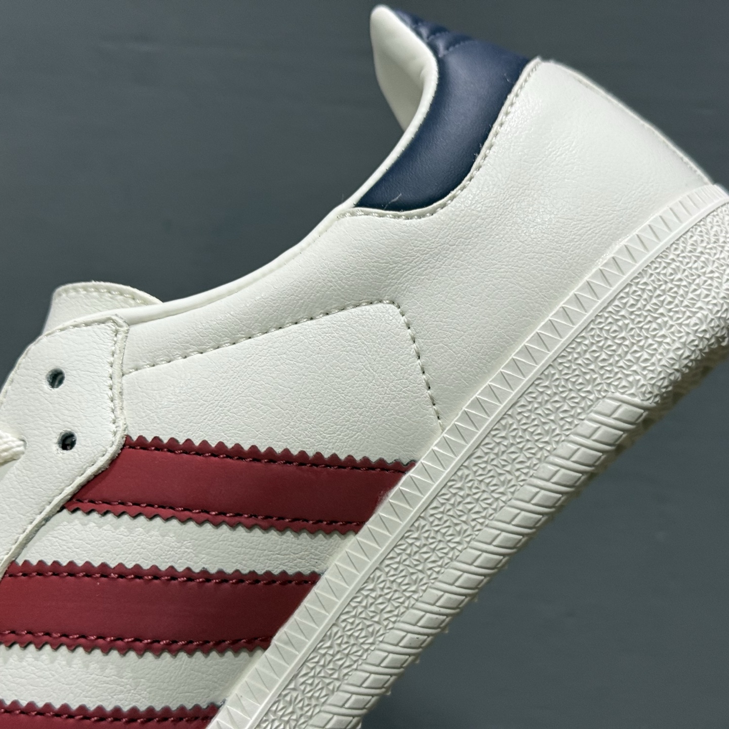 Adidas Originals Samba OG ‘DIY’桑巴舞系列 阿迪达斯 三叶草绅士德训足球风百搭低帮休闲运动板鞋 GJ75811 Adidas Originals Samba OG ‘DIY’桑巴舞系列 阿迪达斯 三叶草绅士德训足球风百搭低帮休闲运动板鞋 GJ75811