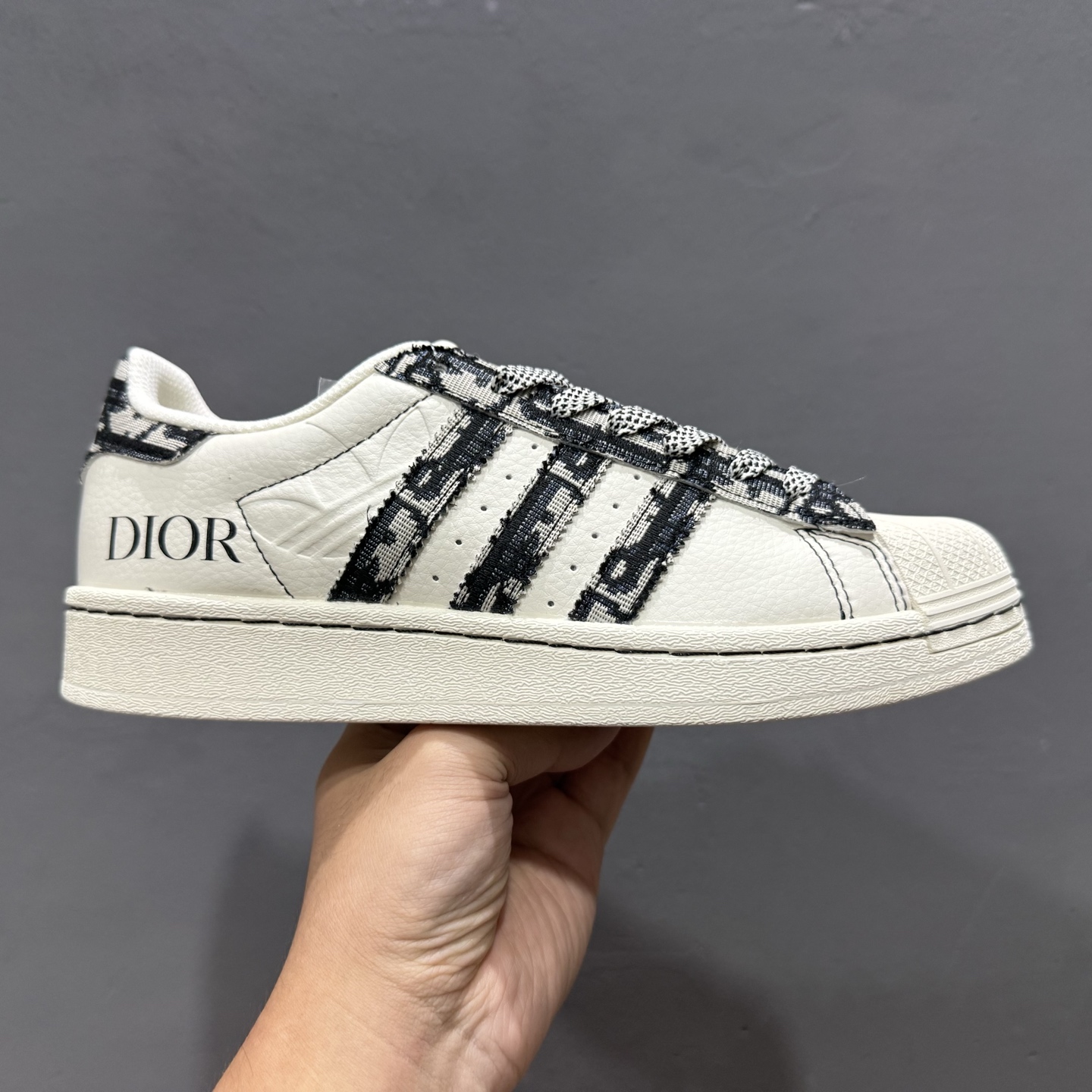 Adidas Originals Superstar 联名款 经典贝壳头 XS0019