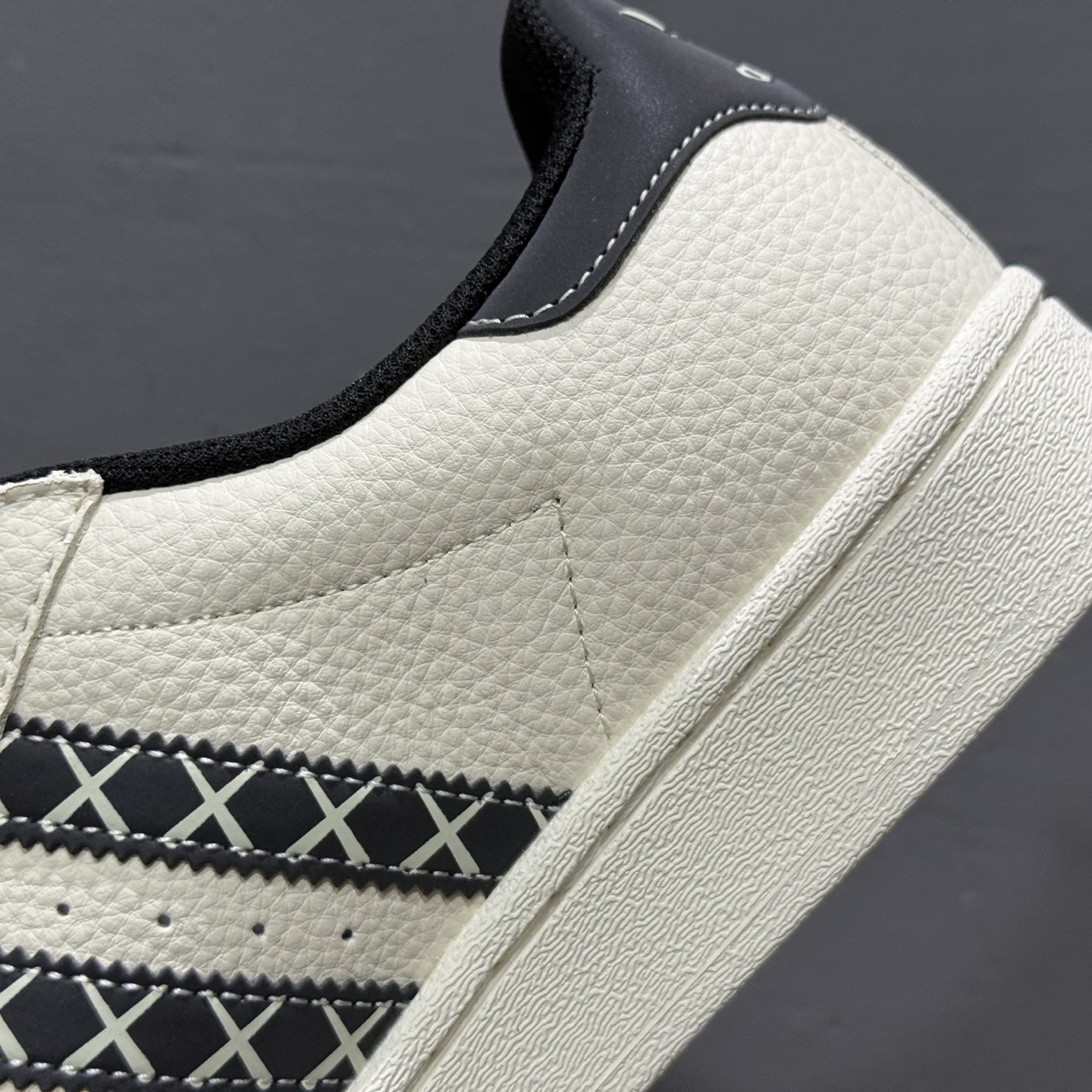 Adidas Originals Superstar 联名款 经典贝壳头 CG0008 Adidas Originals Superstar 联名款 经典贝壳头 CG0008