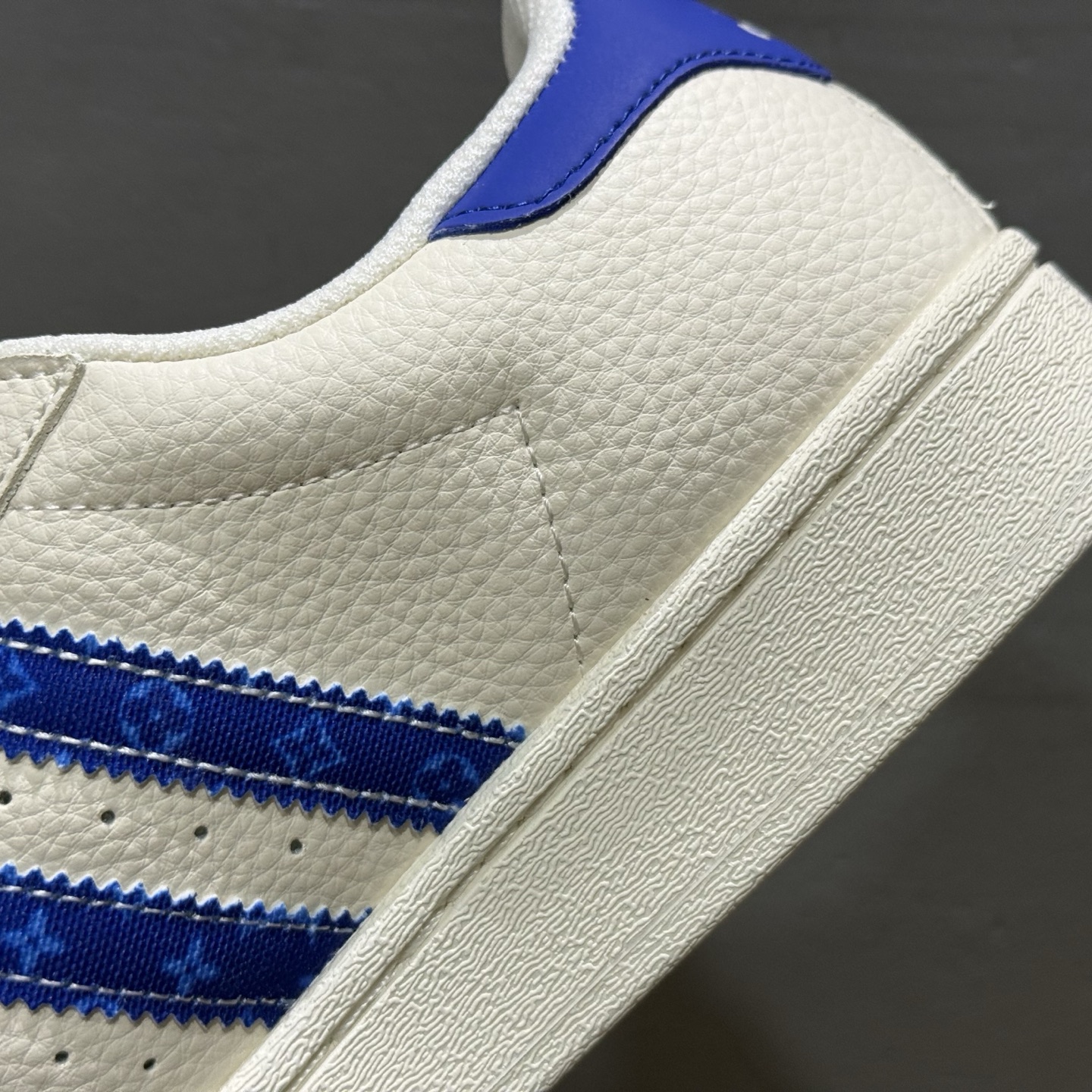 Adidas Originals Superstar 联名款 经典贝壳头 AD0006