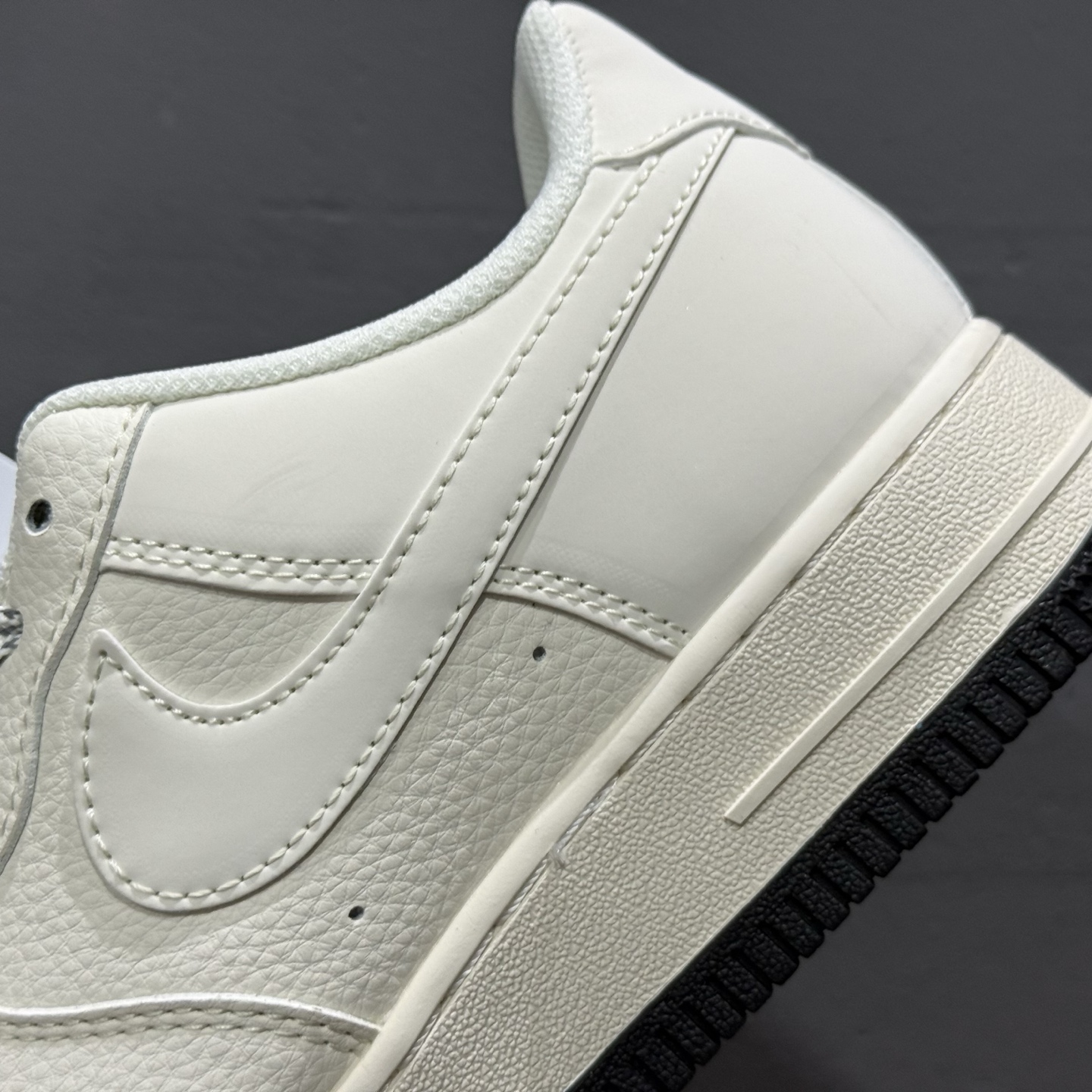 Nike Air Force 1'07 Low 耐克联名 黑小三勾 空军一号低帮休闲板鞋 XX3168-183