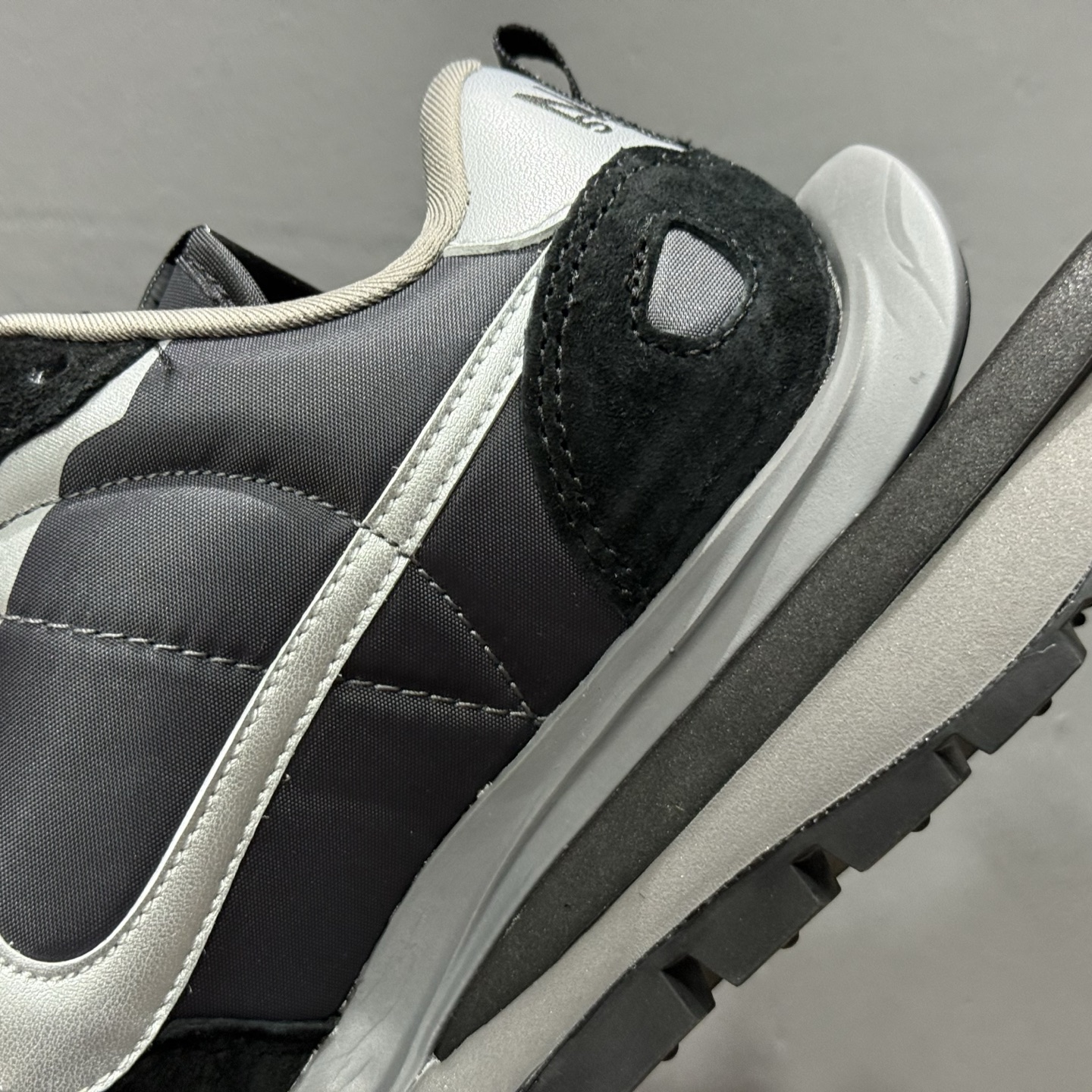 独家实拍Sacai x Nike VaporWaffle 3.0 华夫3.0走秀款休闲鞋 DD1875-300