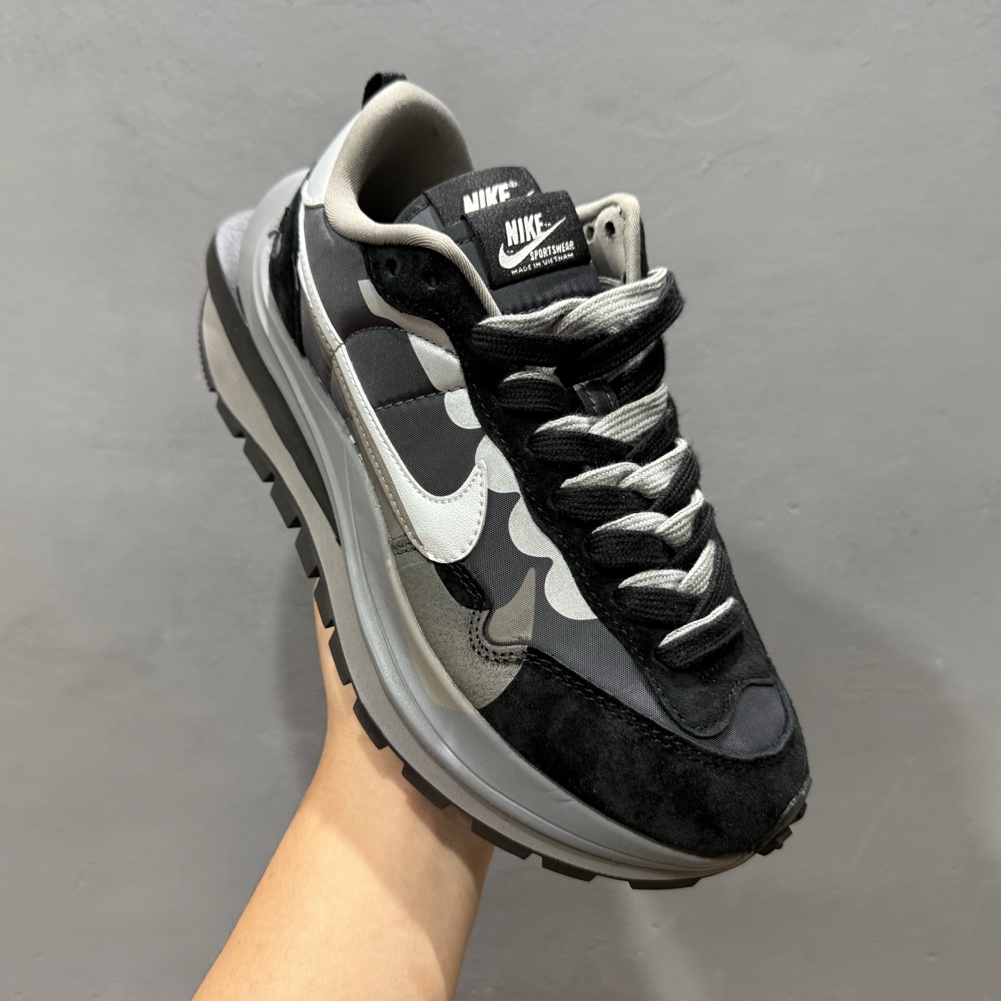 独家实拍Sacai x Nike VaporWaffle 3.0 华夫3.0走秀款休闲鞋 DD1875-300