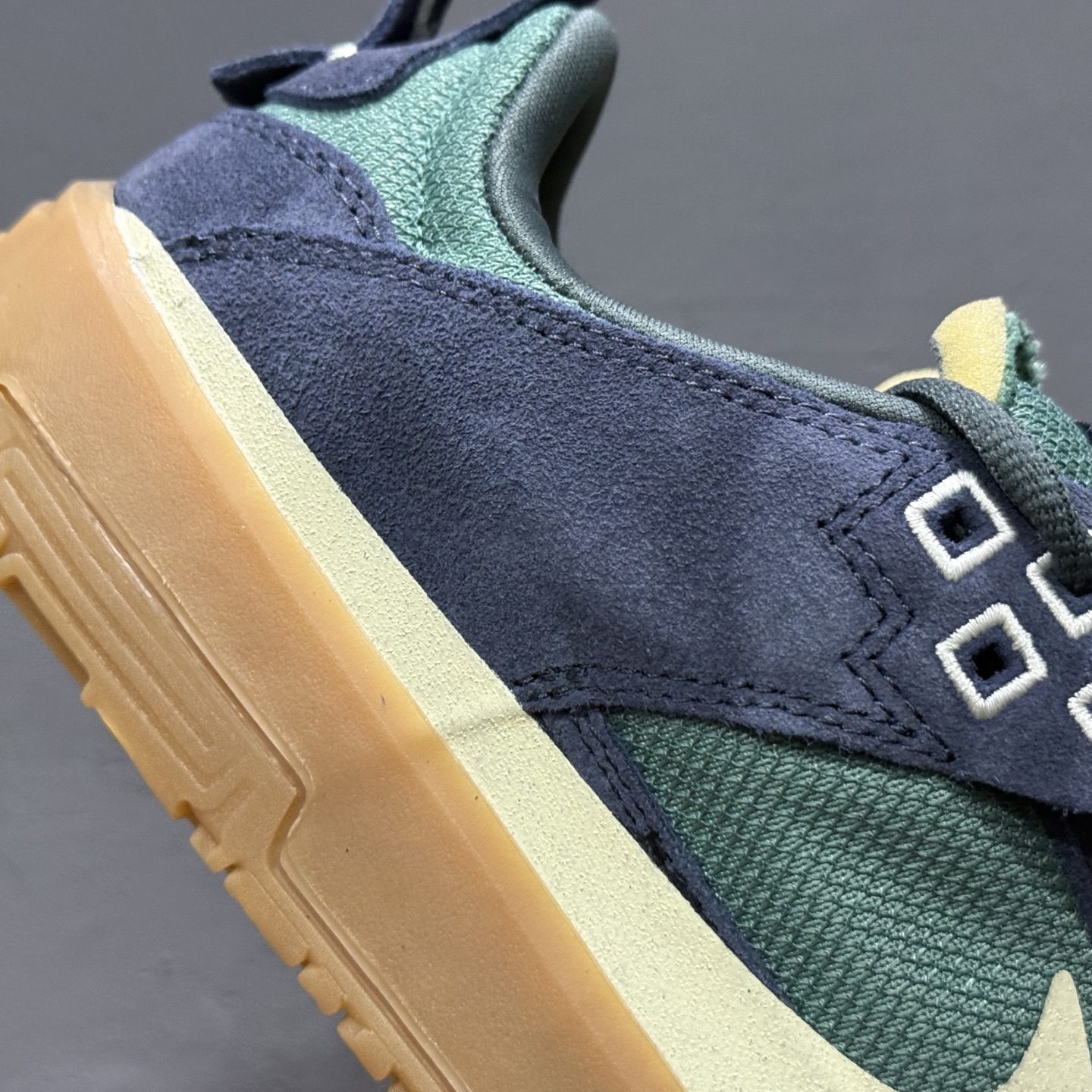 Nike SB Day One 蓝绿色  FN4210-401