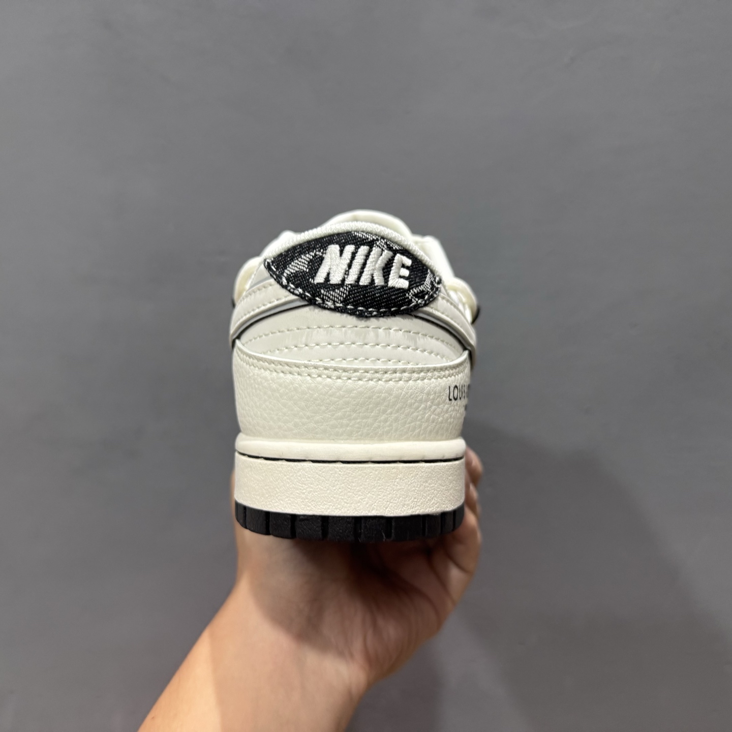 XC版Travis Scott x Fragment Design x Air Jordan 1 Low OG SP AJ1 乔1 LV联名 黑牛仔布 低帮文化休闲板鞋 YX5066-338