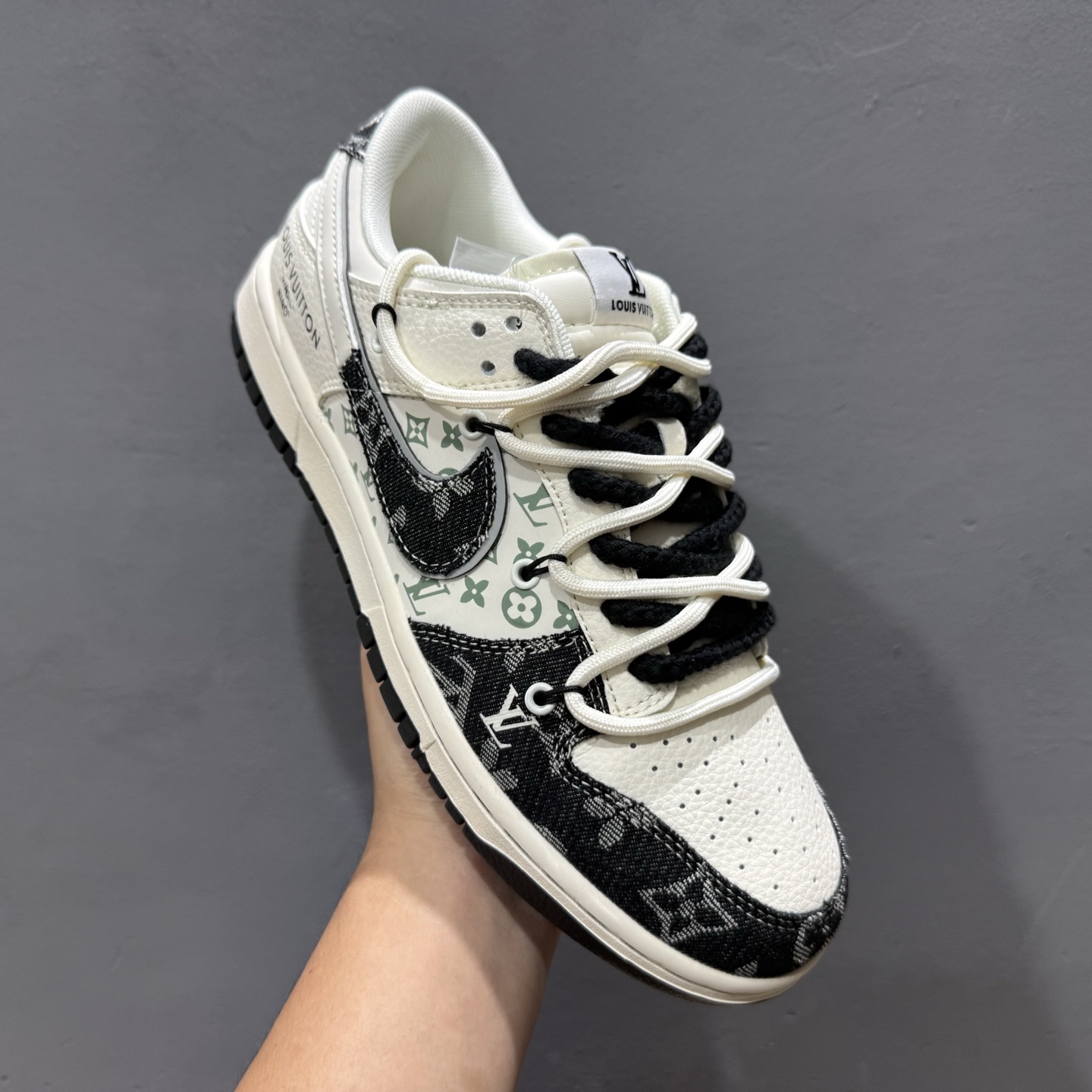 XC版Travis Scott x Fragment Design x Air Jordan 1 Low OG SP AJ1 乔1 LV联名 黑牛仔布 低帮文化休闲板鞋 YX5066-338