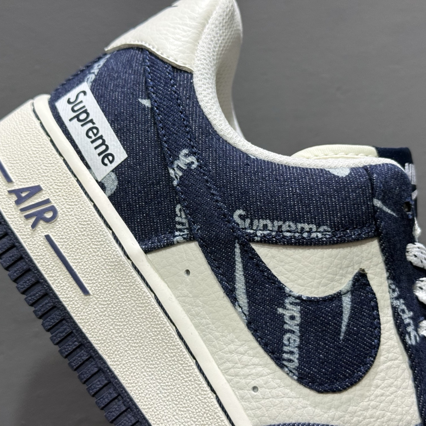 Nike Air Force 1'07 Low Sup联名 蓝牛仔小白勾 空军一号低帮休闲板鞋 LW9279-005 Nike Air Force 1'07 Low Sup联名 蓝牛仔小白勾 空军一号低帮休闲板鞋 LW9279-005