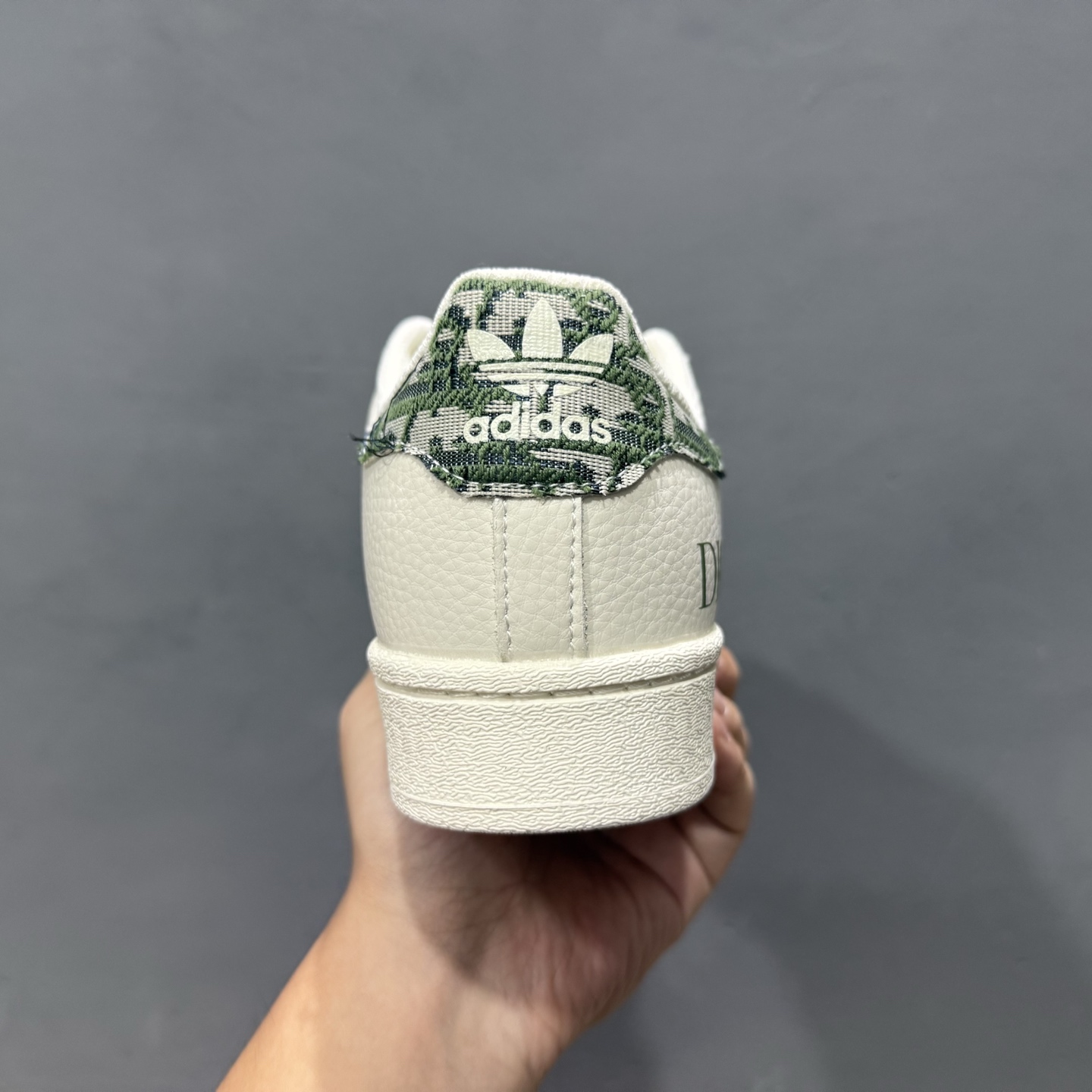 Adidas Originals Superstar 联名款 经典贝壳头 XS0013