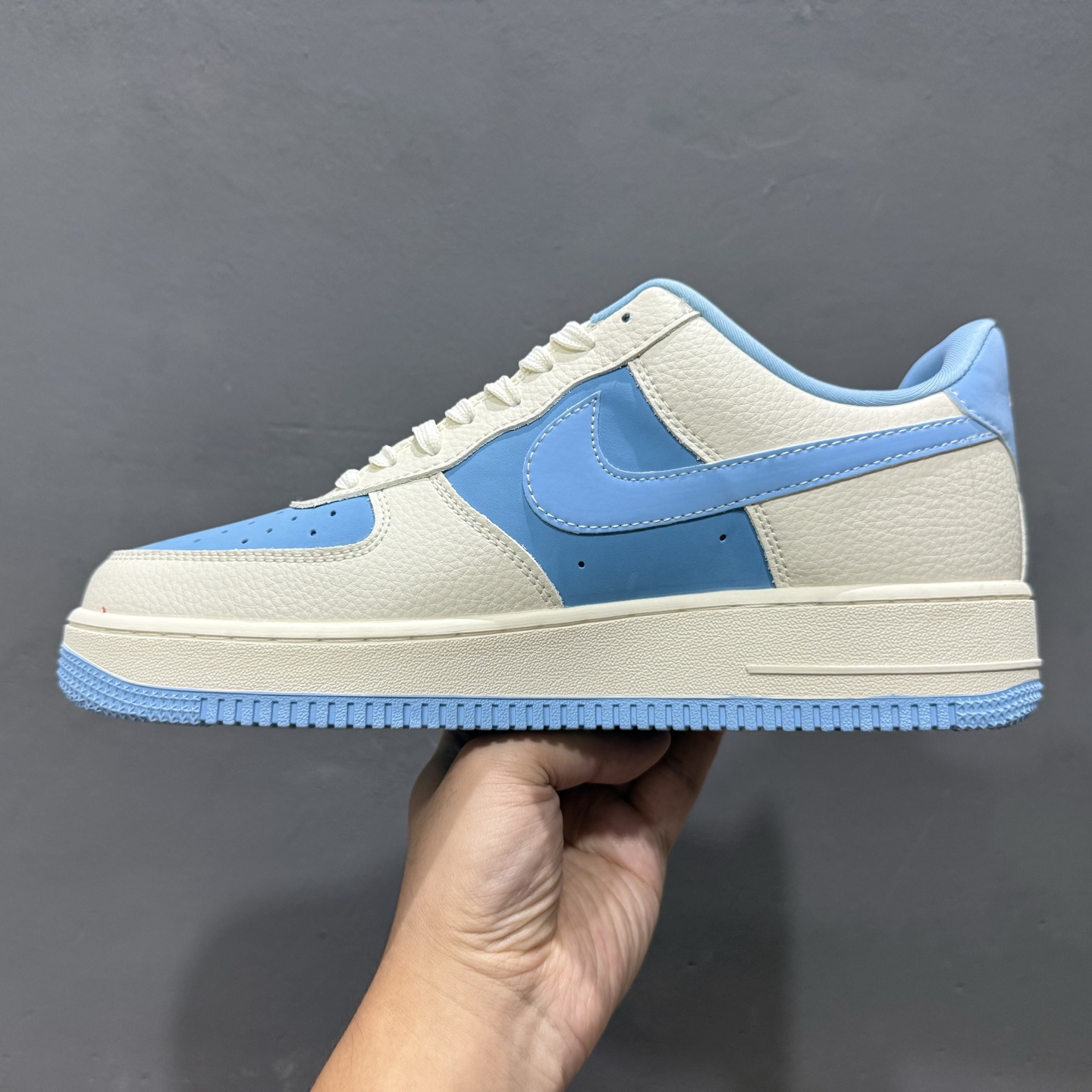 Nike Air Force 1'07 Low 古驰联名 冰山蓝 空军一号低帮休闲板鞋 DF0188-067 Nike Air Force 1'07 Low 古驰联名 冰山蓝 空军一号低帮休闲板鞋 DF0188-067