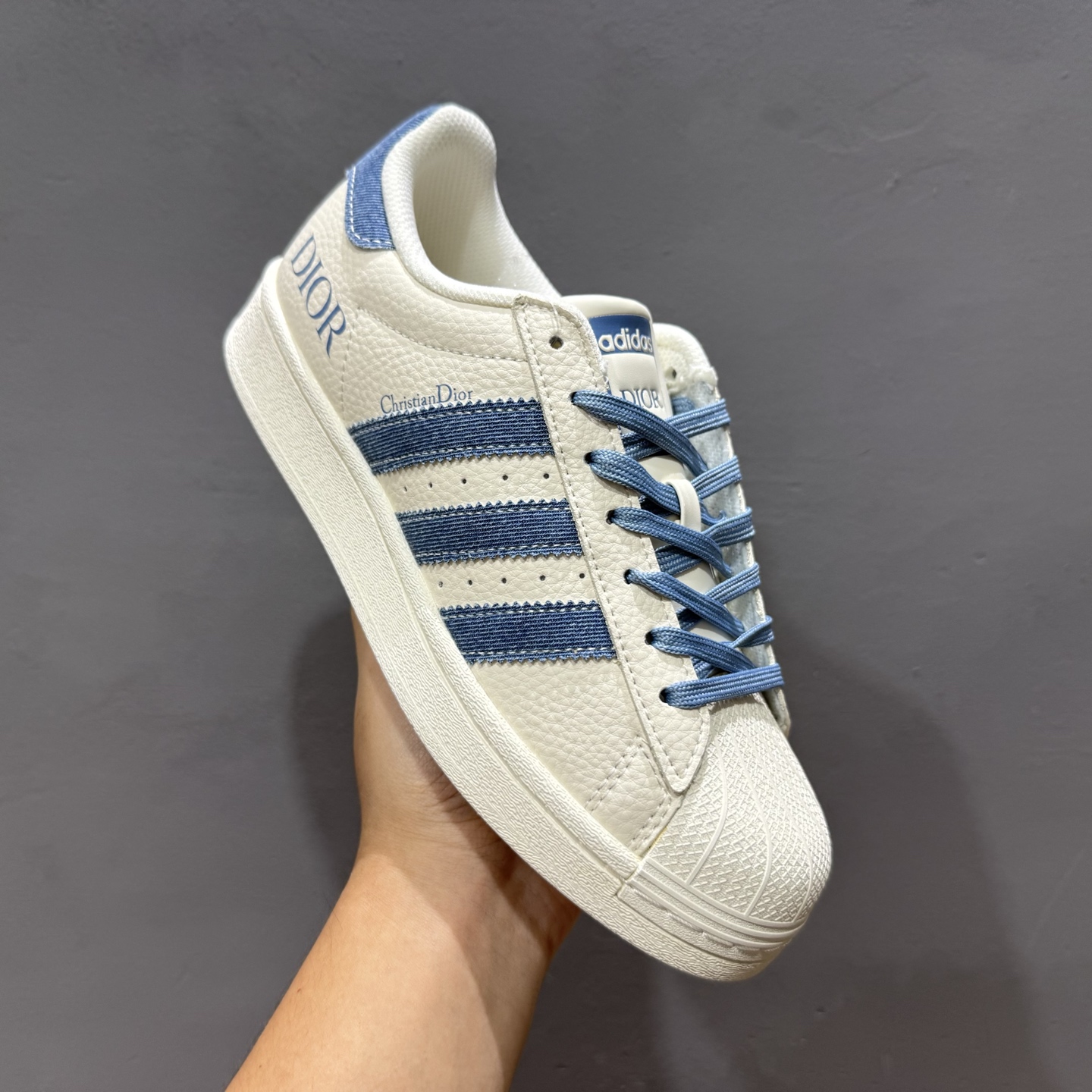 Adidas Originals Superstar 联名款 经典贝壳头 AD8010