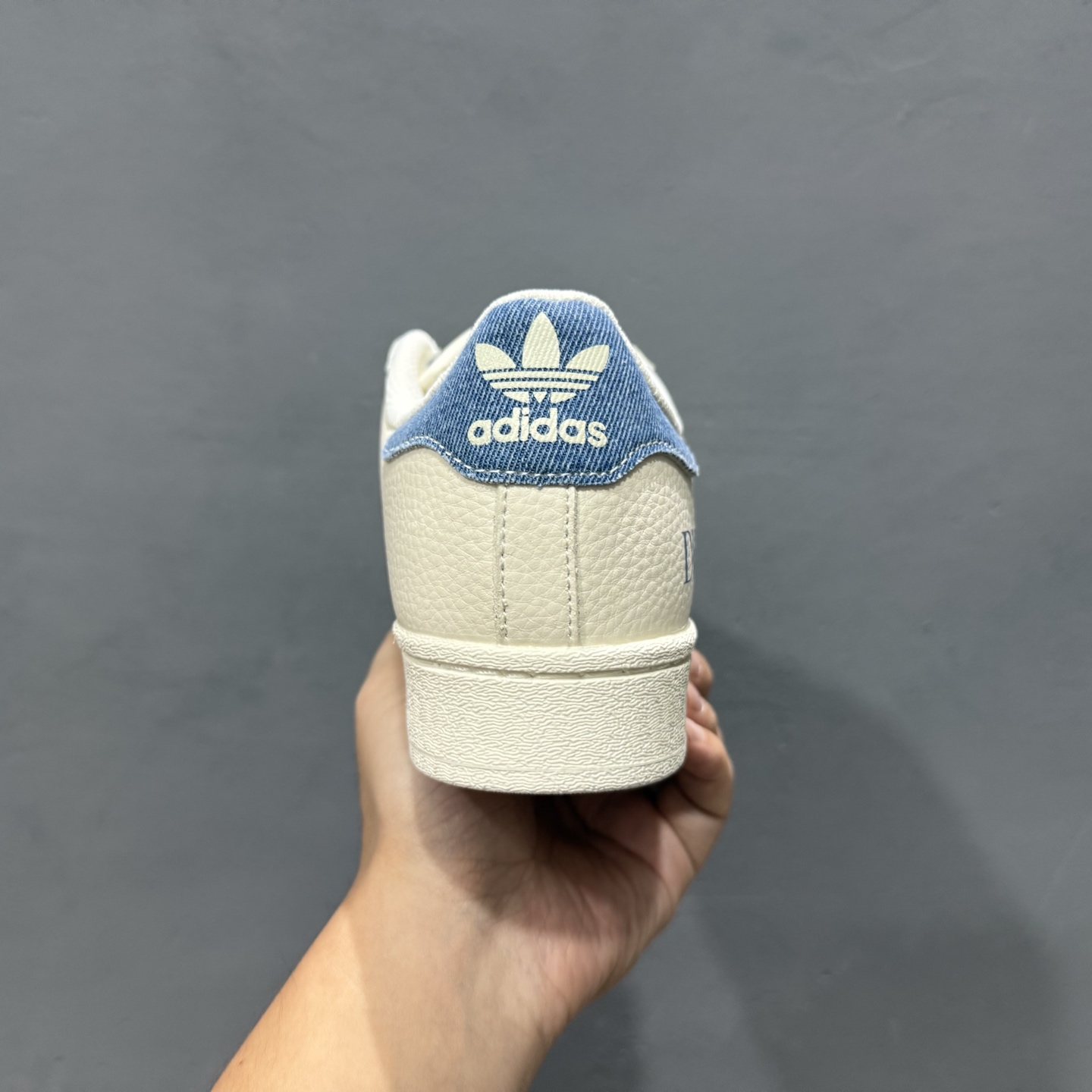 Adidas Originals Superstar 联名款 经典贝壳头 AD8010