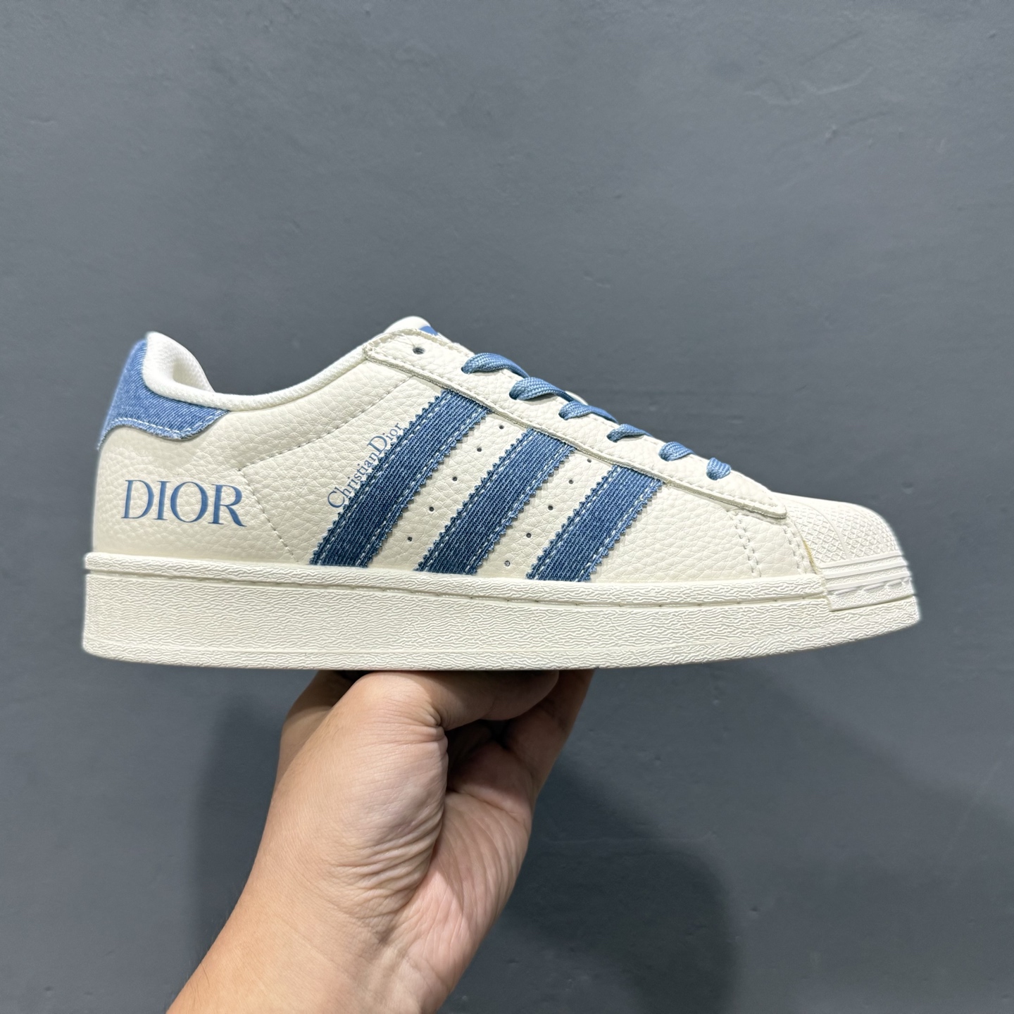 Adidas Originals Superstar 联名款 经典贝壳头 AD8010