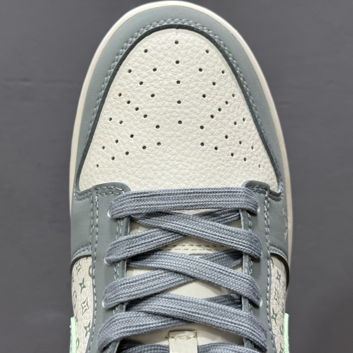 Supreme x LV x Nike Dunk Low 青灰 ZH2598-278 Supreme x LV x Nike Dunk Low 青灰 ZH2598-278