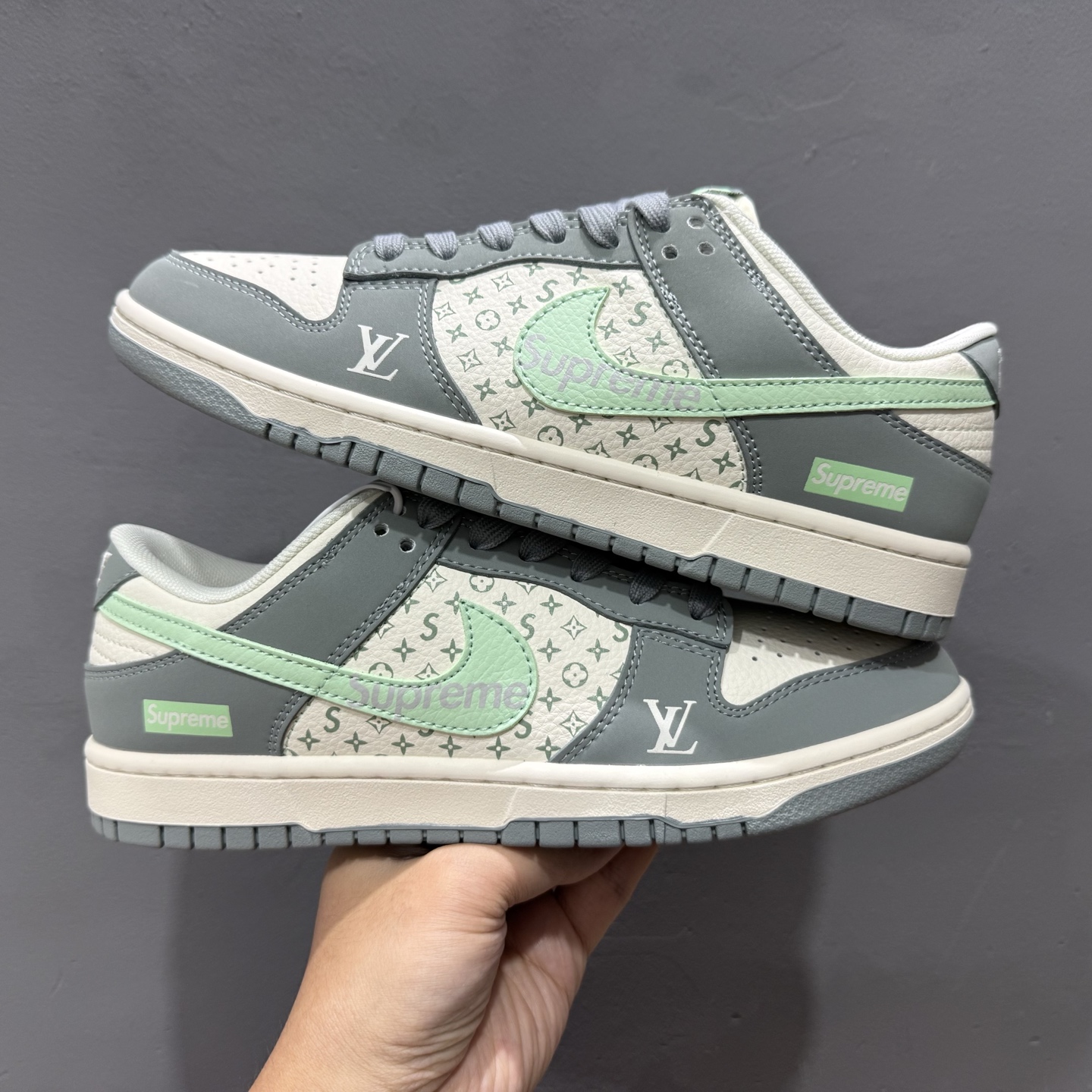 Supreme x LV x Nike Dunk Low 青灰 ZH2598-278 Supreme x LV x Nike Dunk Low 青灰 ZH2598-278
