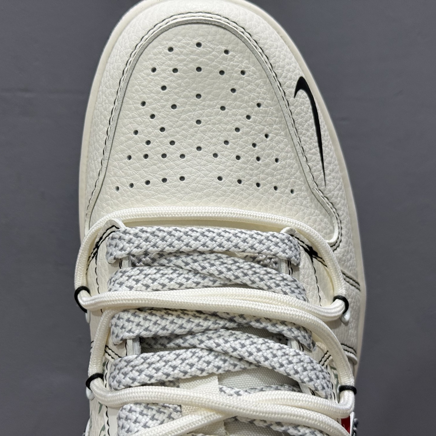 Louis Vuitton x Air Jordan 1 黑布勾抽绳 YX5066-356