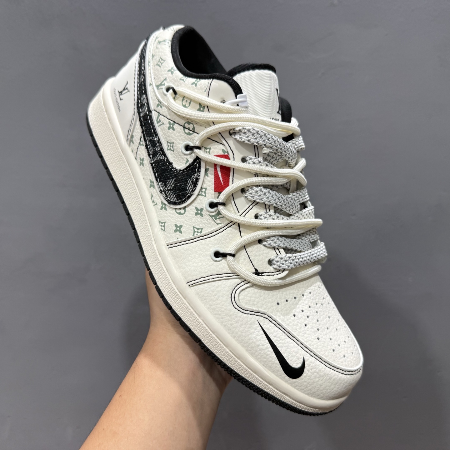 Louis Vuitton x Air Jordan 1 黑布勾抽绳 YX5066-356