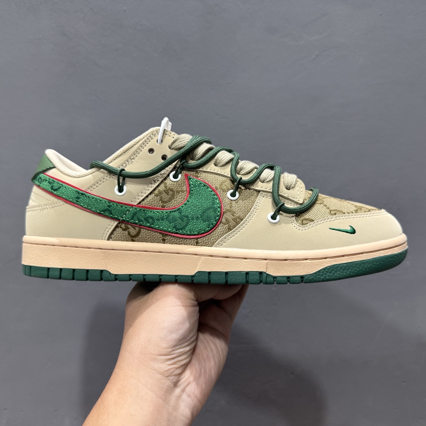 Gucci x Nike Dunk Low 绑带绿勾勾 DM6868-087