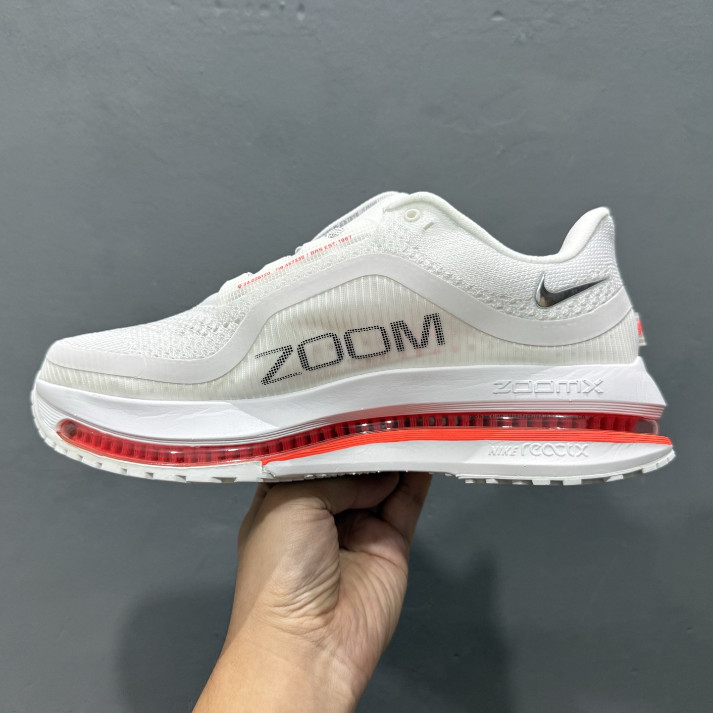 Nike Pegasus Premium 白红色 HQ2592-101 Nike Pegasus Premium 白红色 HQ2592-101