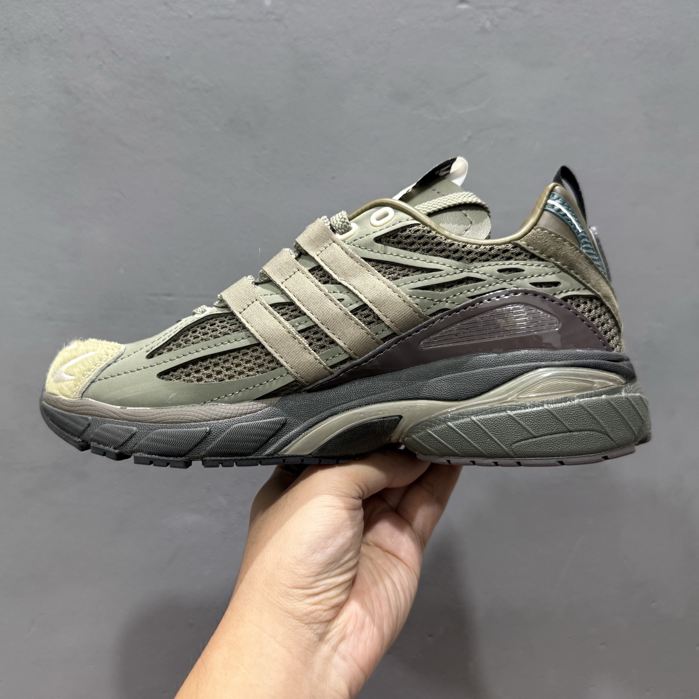 SFTM x AD Originals Adistar Cushion 复古前卫科技休闲运动老爹鞋  JR8045