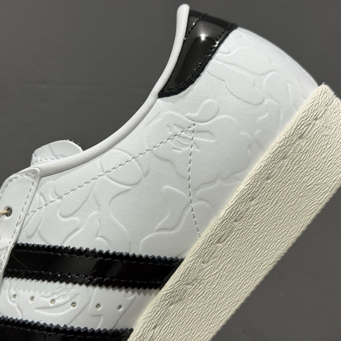 A BATHING APE x adidas originals SUPERSTAR 白色  JR2701
