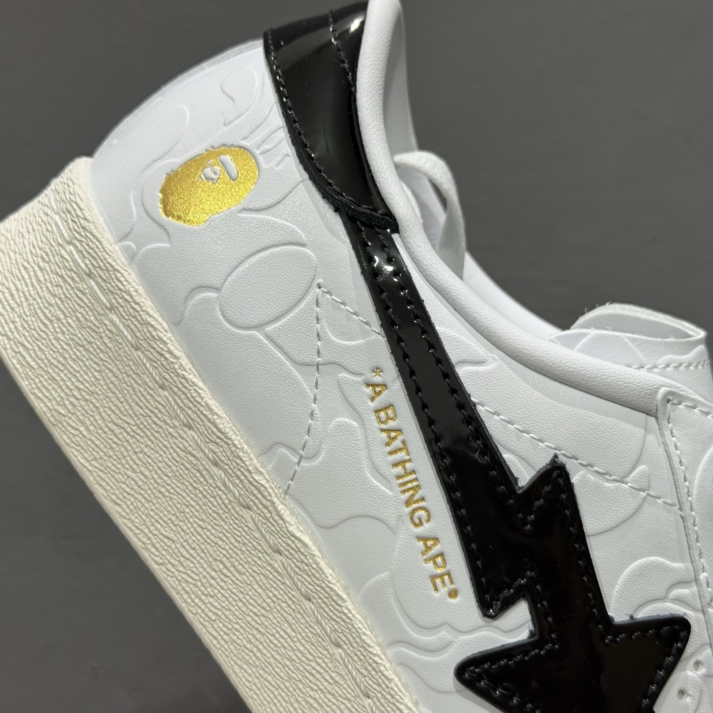A BATHING APE x adidas originals SUPERSTAR 白色  JR2701