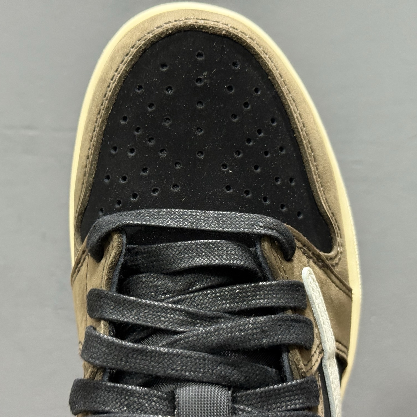 Travis Scott x Air Jordan 1 AJ1乔1 TS 联名倒钩 CQ4277-001 Travis Scott x Air Jordan 1 AJ1乔1 TS 联名倒钩 CQ4277-001