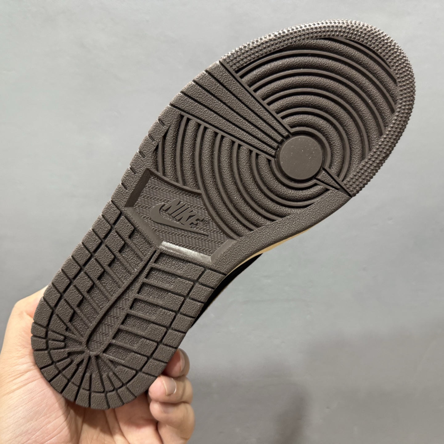 Travis Scott x Air Jordan 1 AJ1乔1 TS 联名倒钩 CQ4277-001 Travis Scott x Air Jordan 1 AJ1乔1 TS 联名倒钩 CQ4277-001