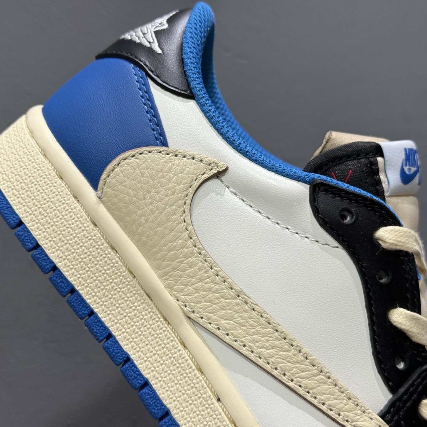 Travis Scott x Fragment Design x Air Jordan 1 Low 乔1AJ1 TS藤原浩闪电三方联名倒钩低帮文化篮球鞋 DM7866-140