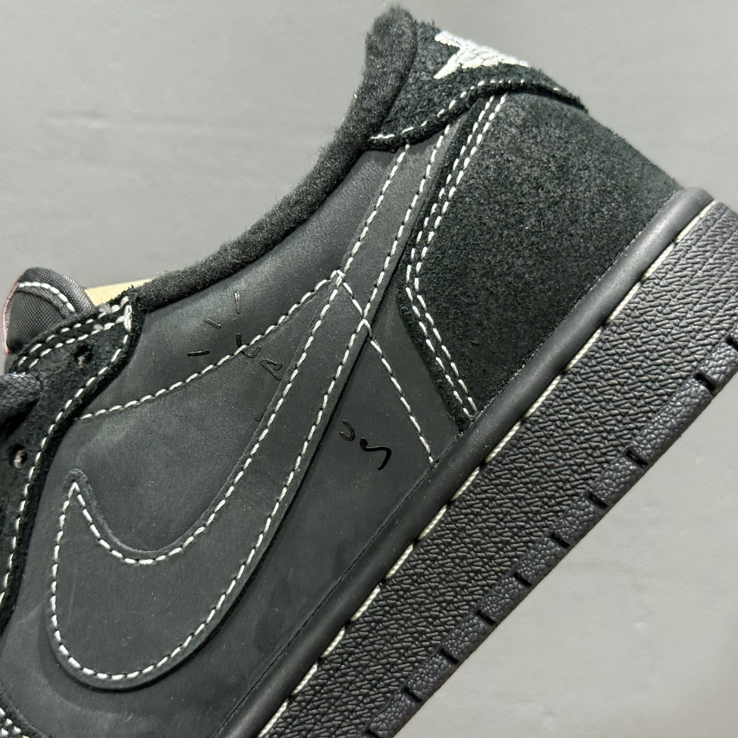 Travis Scott x Fragment Design x Air Jordan 1 Low 乔1AJ1 TS藤原浩闪电三方联名倒钩低帮文化篮球鞋 DM7866-001 Travis Scott x Fragment Design x Air Jordan 1 Low 乔1AJ1 TS藤原浩闪电三方联名倒钩低帮文化篮球鞋 DM7866-001
