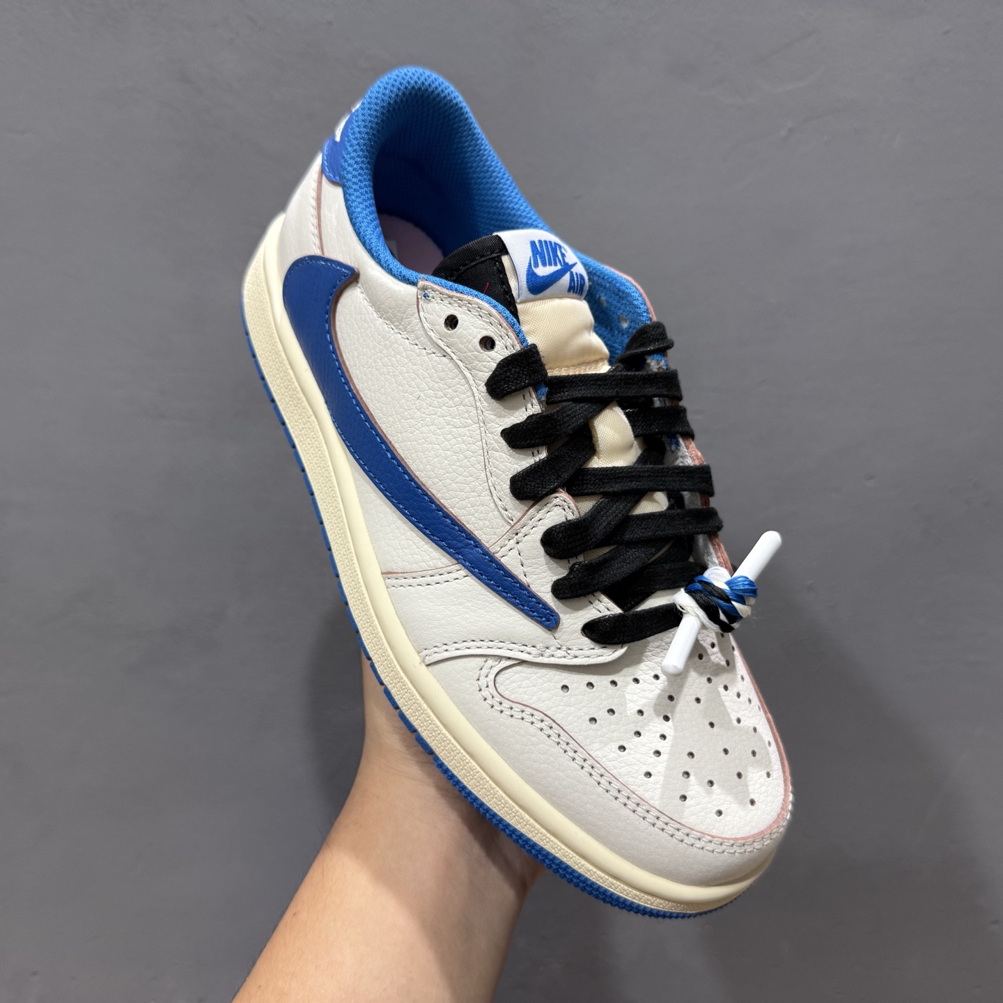 Travis Scott x Fragment Design x Air Jordan 1 Low 乔1AJ1 TS藤原浩闪电三方联名倒钩低帮文化篮球鞋 DM7866-104 Travis Scott x Fragment Design x Air Jordan 1 Low 乔1AJ1 TS藤原浩闪电三方联名倒钩低帮文化篮球鞋 DM7866-104