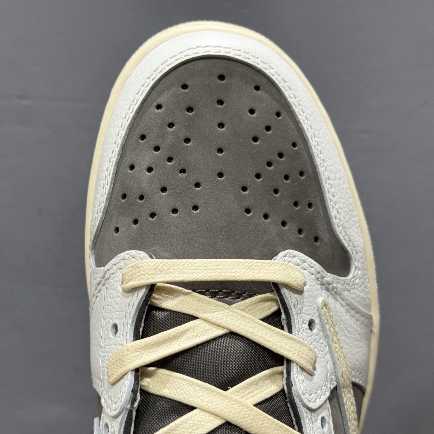 Travis Scott x Fragment Design x Air Jordan 1 Low 乔1AJ1 TS藤原浩闪电三方联名倒钩低帮文化篮球鞋 DM7866-162 Travis Scott x Fragment Design x Air Jordan 1 Low 乔1AJ1 TS藤原浩闪电三方联名倒钩低帮文化篮球鞋 DM7866-162