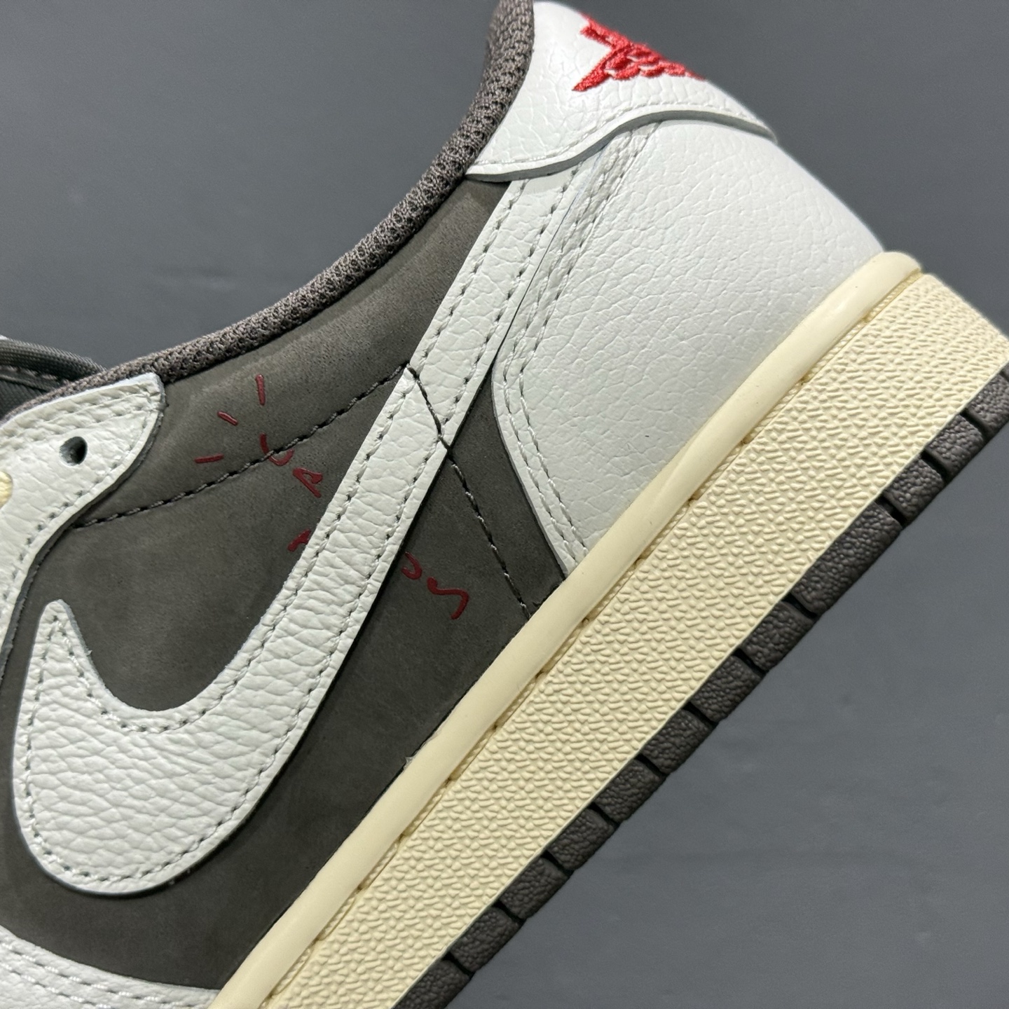 Travis Scott x Fragment Design x Air Jordan 1 Low 乔1AJ1 TS藤原浩闪电三方联名倒钩低帮文化篮球鞋 DM7866-162 Travis Scott x Fragment Design x Air Jordan 1 Low 乔1AJ1 TS藤原浩闪电三方联名倒钩低帮文化篮球鞋 DM7866-162