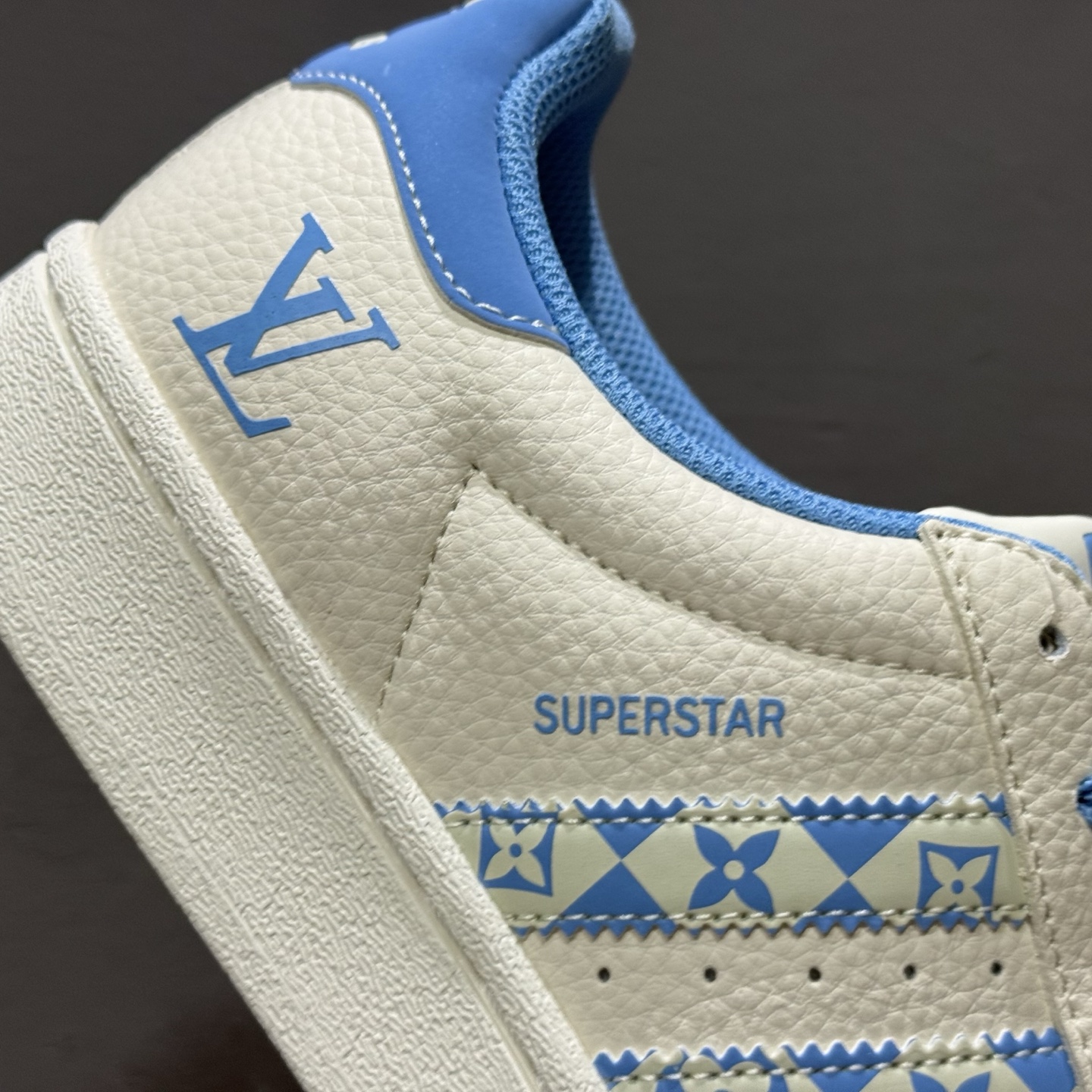 Adidas Originals Superstar 联名款 经典贝壳头 XG0006