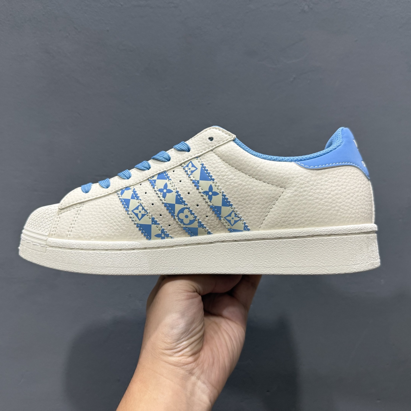 Adidas Originals Superstar 联名款 经典贝壳头 XG0006