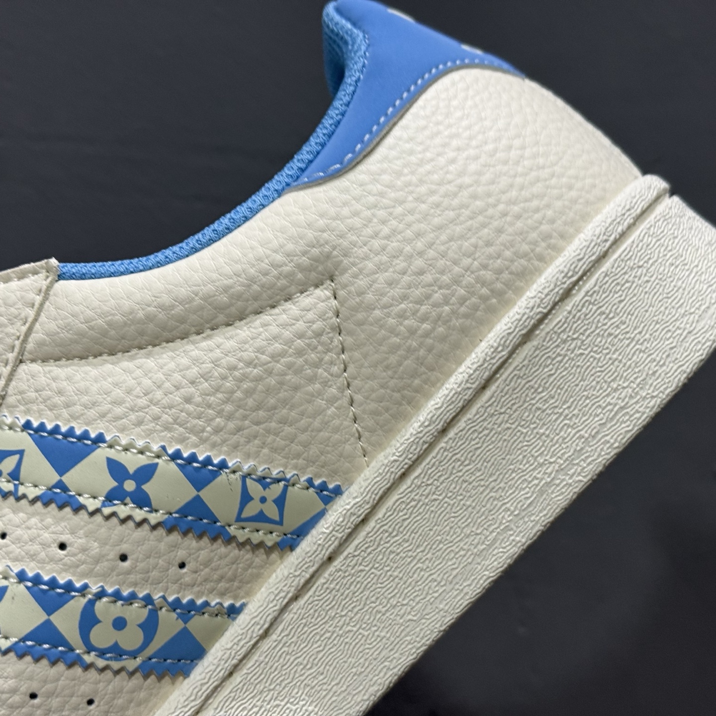 Adidas Originals Superstar 联名款 经典贝壳头 XG0006