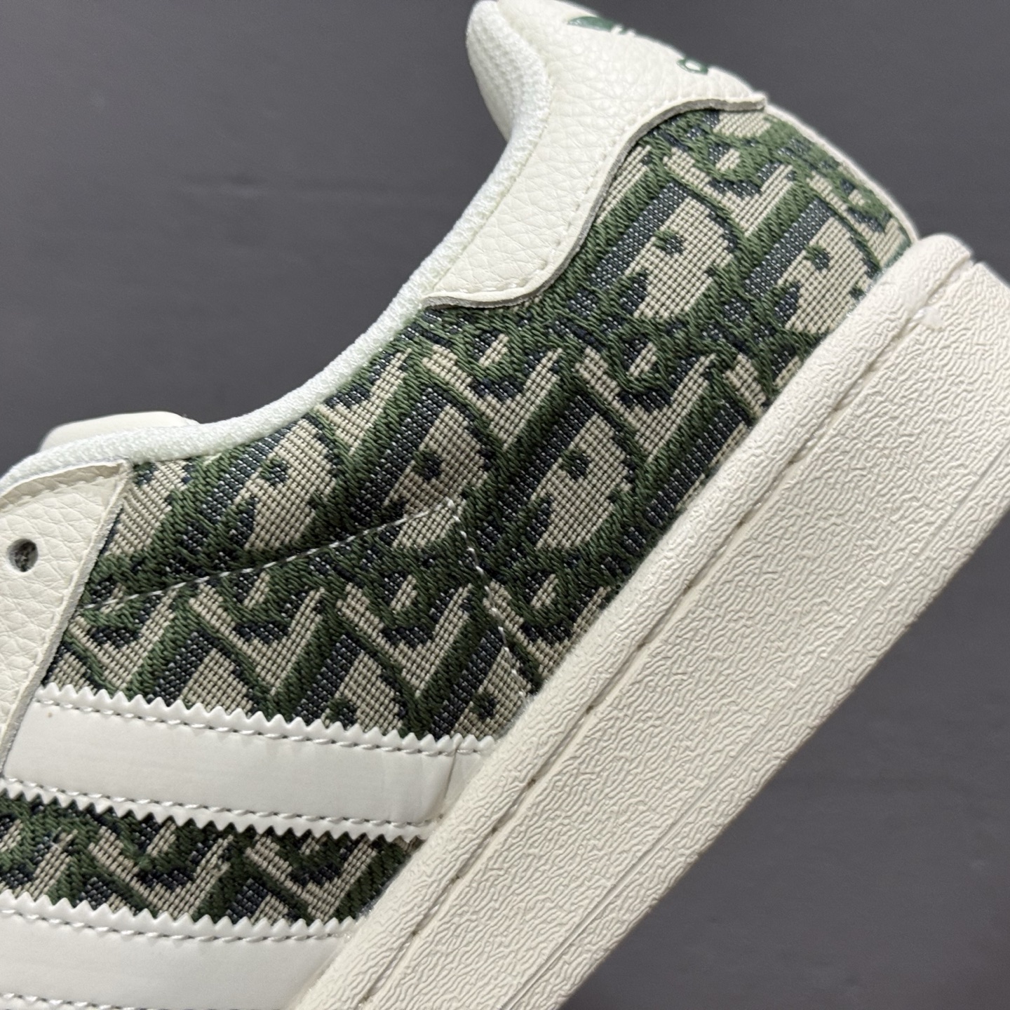 C版 Adidas Originals Superstar 联名款 经典贝壳头 JY8914