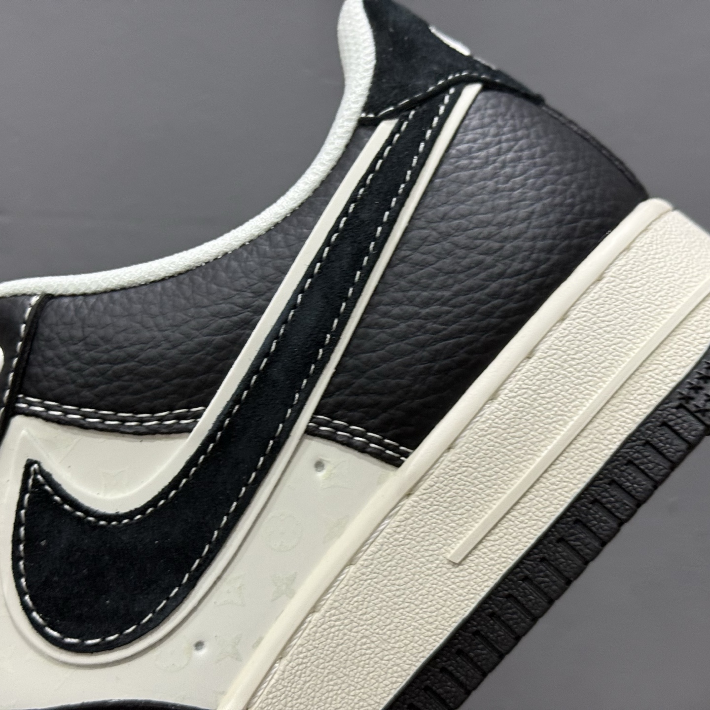 NIKE AIR FORCE 1‘07 LV8 空军 YX5066-349