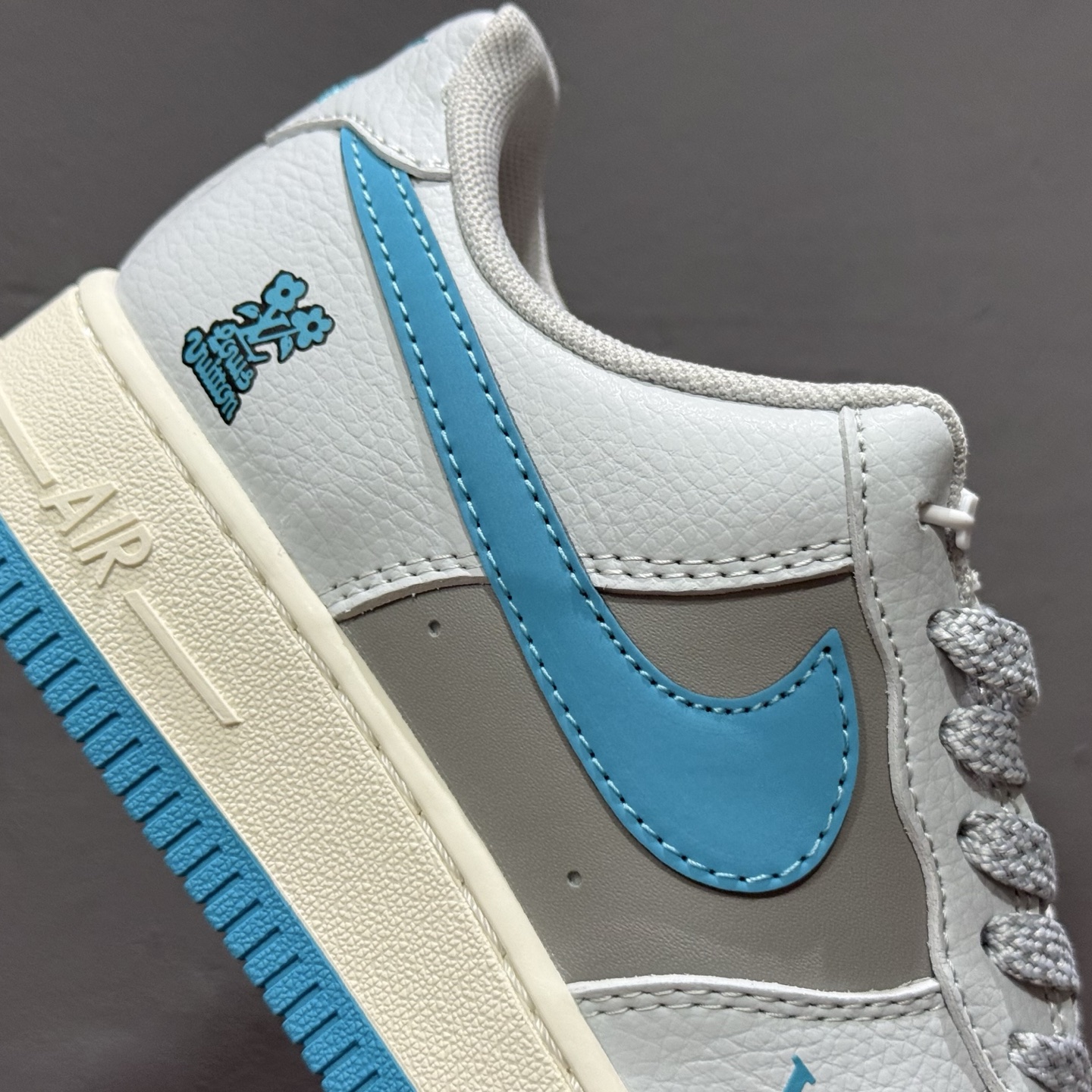 Nike Air Force 1'07 Low LV联名 灰蓝底 空军一号低帮休闲板鞋 JJ2508-704 Nike Air Force 1'07 Low LV联名 灰蓝底 空军一号低帮休闲板鞋 JJ2508-704
