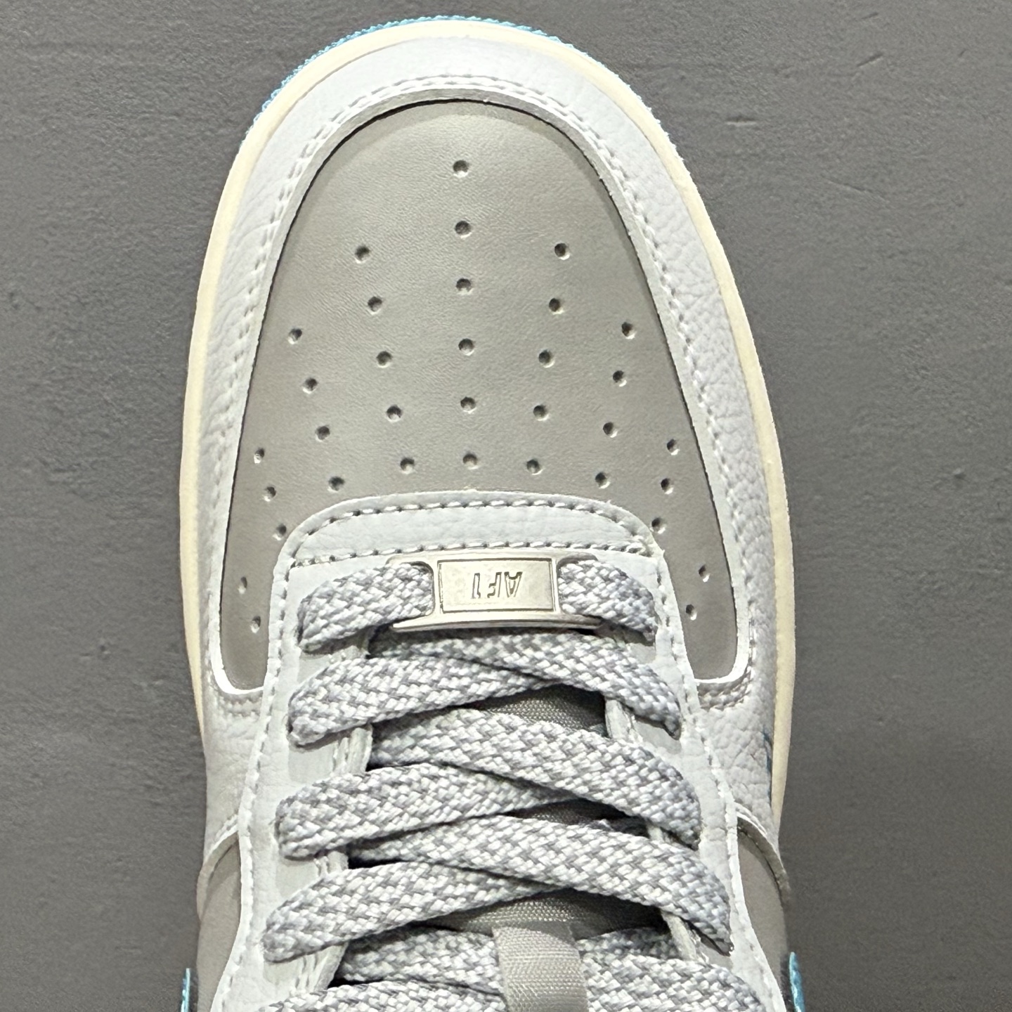 Nike Air Force 1'07 Low LV联名 灰蓝底 空军一号低帮休闲板鞋 JJ2508-704 Nike Air Force 1'07 Low LV联名 灰蓝底 空军一号低帮休闲板鞋 JJ2508-704