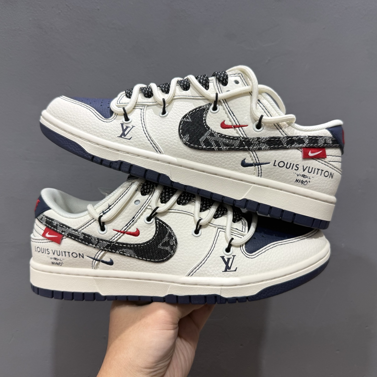 Nike SB Dunk Low LV联名 绑带 牛仔黑勾 周年高端定制 低帮休闲板鞋 FC1688-220 Nike SB Dunk Low LV联名 绑带 牛仔黑勾 周年高端定制 低帮休闲板鞋 FC1688-220