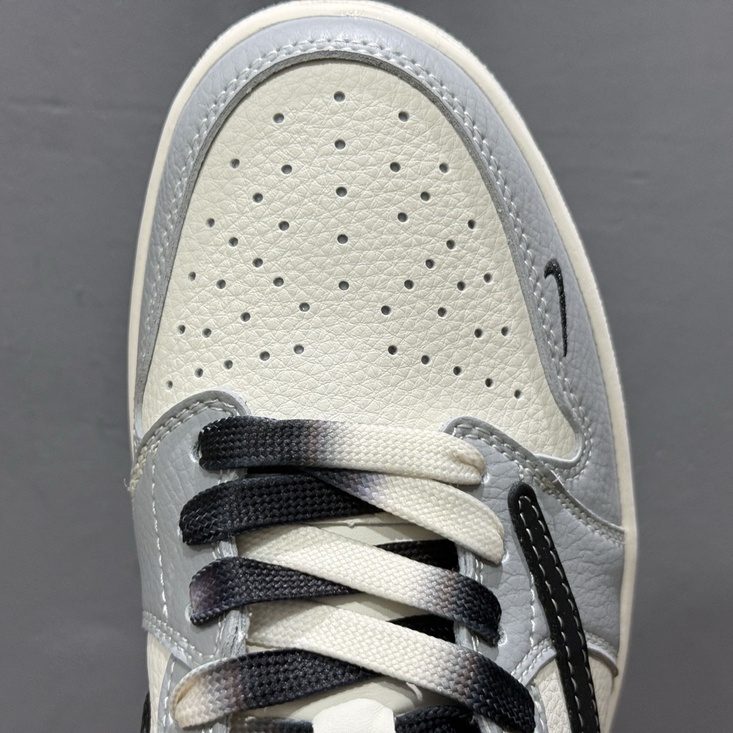 Travis Scott x Fragment Design x Air Jordan 1 Low OG SP AJ1 乔1斯图西 联名 低帮文化休闲板鞋  XS7089-601