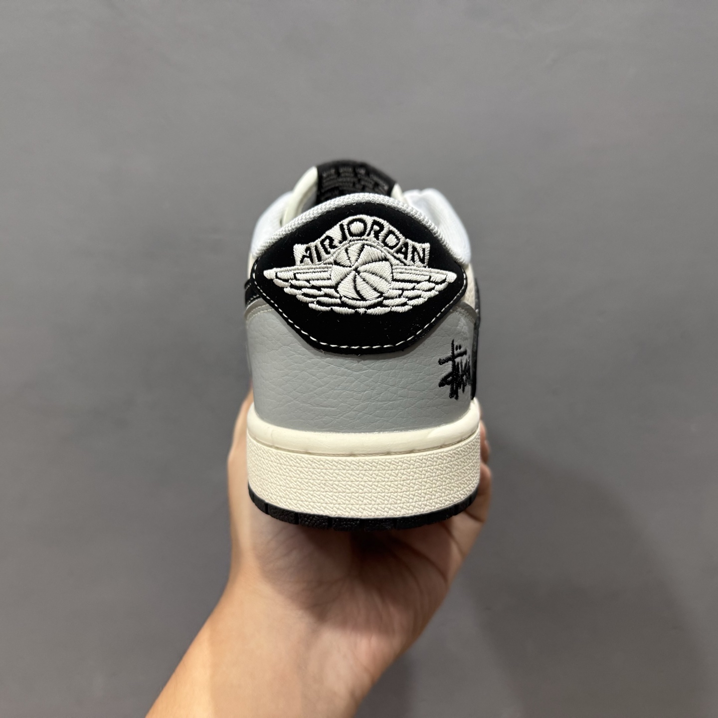 Travis Scott x Fragment Design x Air Jordan 1 Low OG SP AJ1 乔1斯图西 联名 低帮文化休闲板鞋  XS7089-601