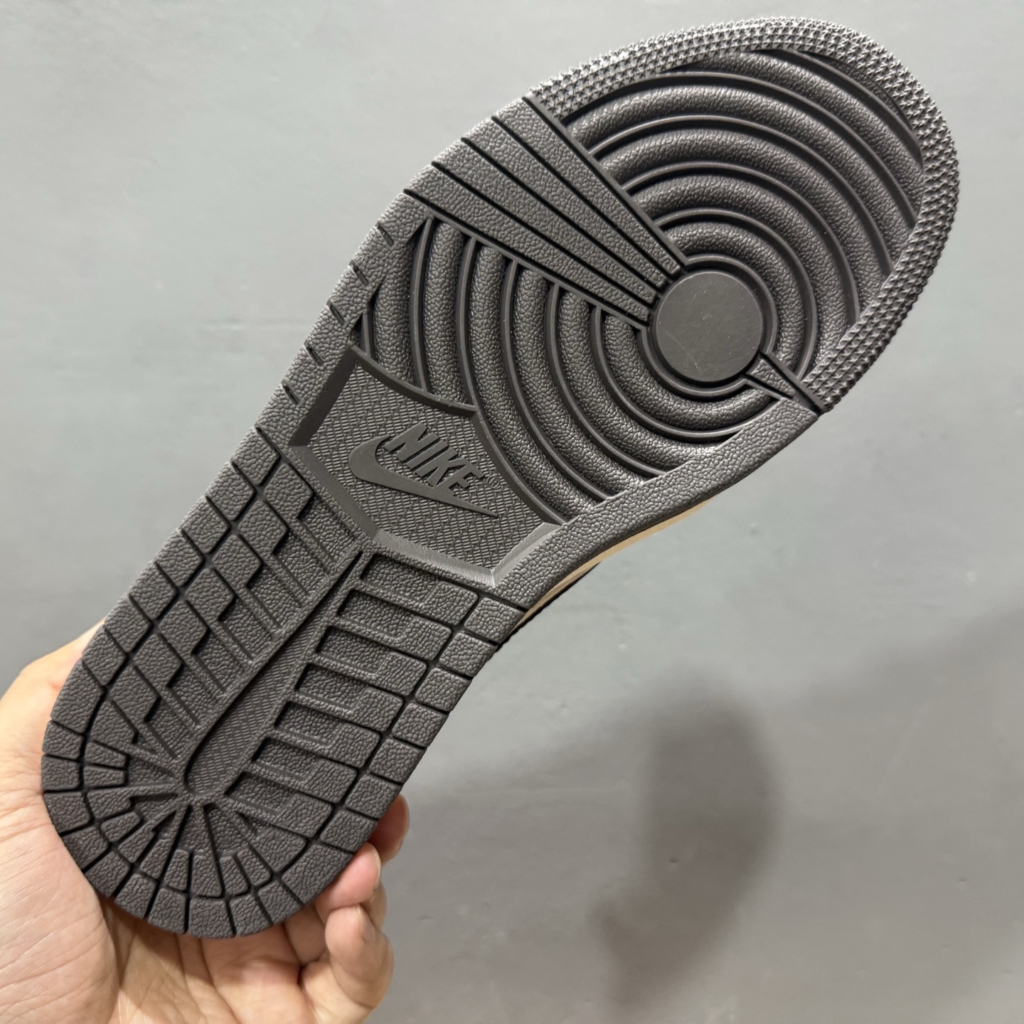 XC版Fragment x TS x Air Jordan 1 Low x LV 三方联名倒钩低帮 白灰棕  LX1988-100