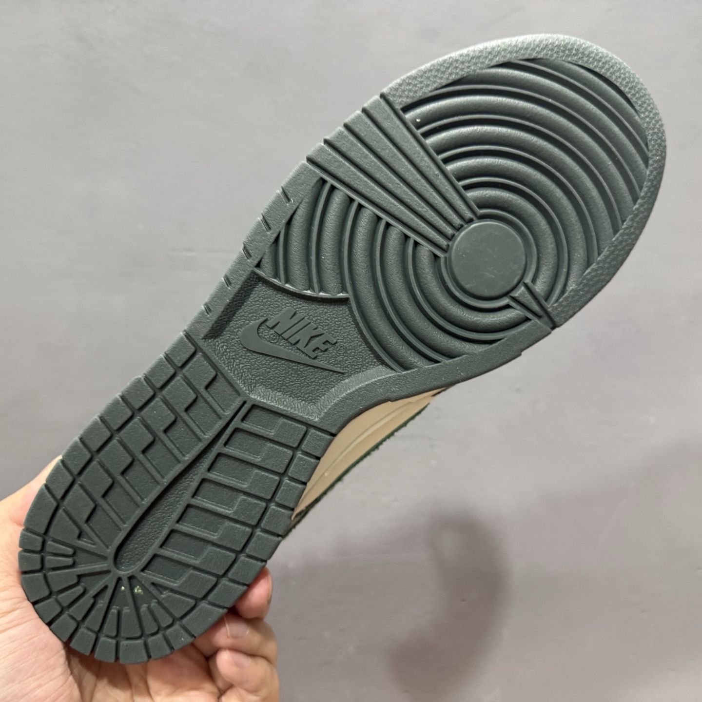 XC版Nike SB Dunk Low x Supreme x UNDEFEATED 白绿翻毛  DJ2024-042