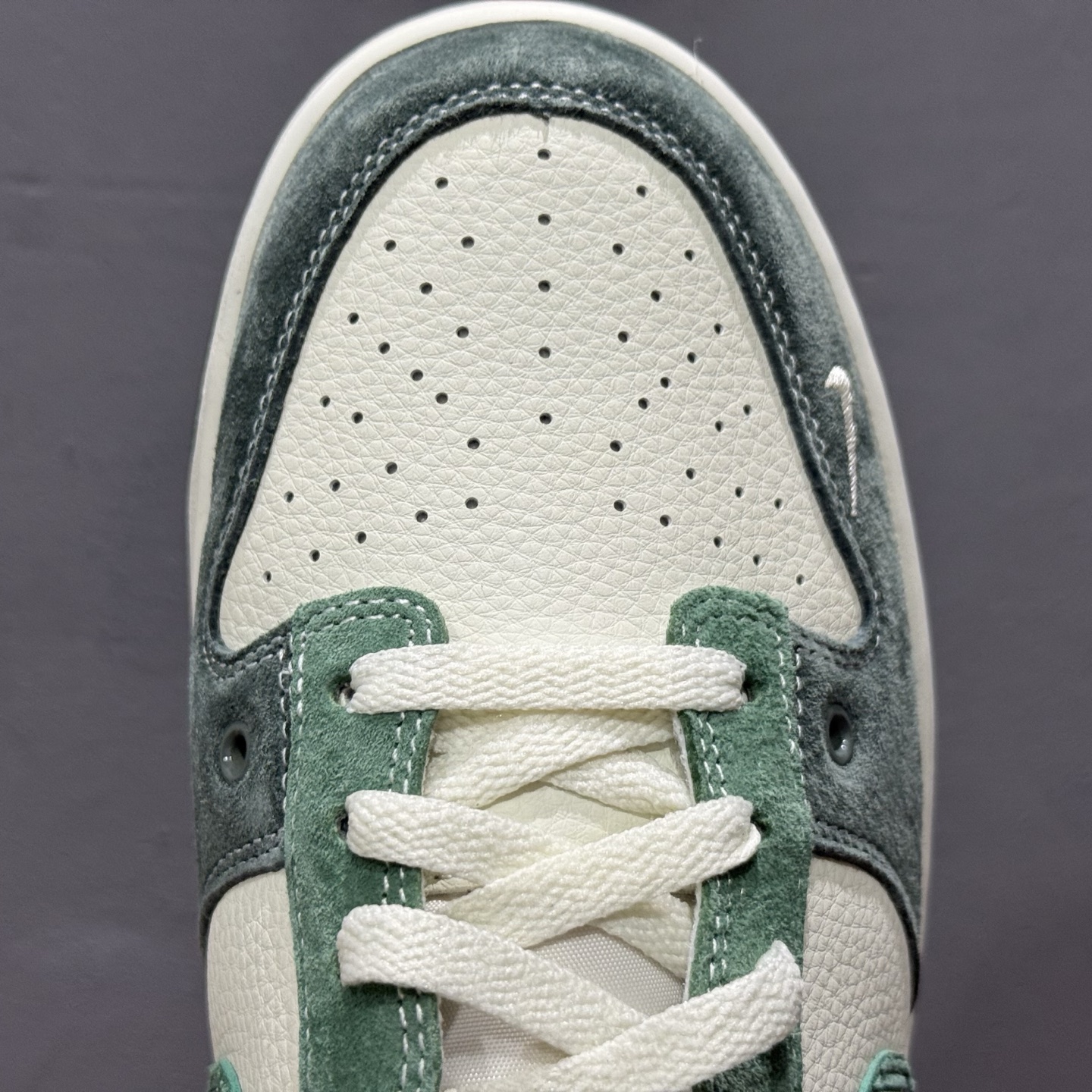 XC版Nike SB Dunk Low x Supreme x UNDEFEATED 白绿翻毛  DJ2024-042